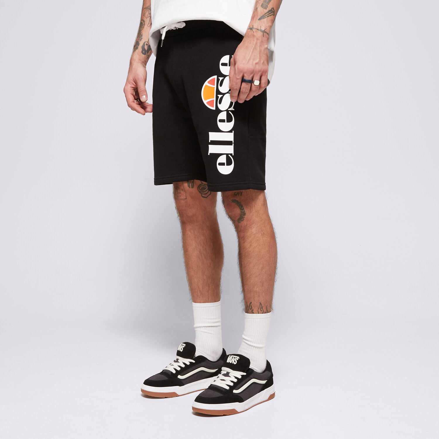 Femei pantaloni scurți ELLESSE PANTALONI SCURȚI BOSSINI BLK SHS08748011 Negru