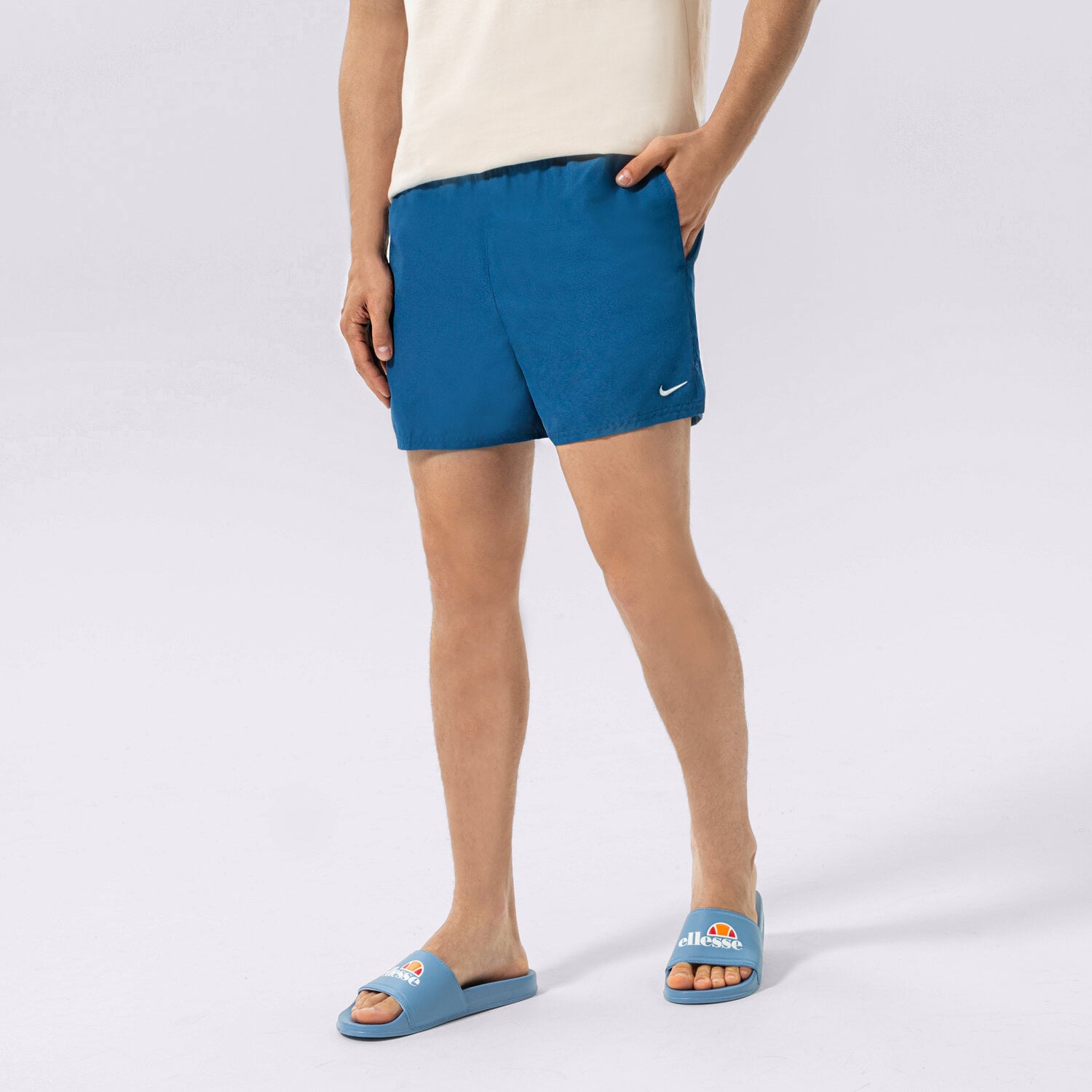 Femei pantaloni scurți NIKESWIM PANTALONI SCURȚI ESSENTIAL 5" NESSA560-444 Albastru