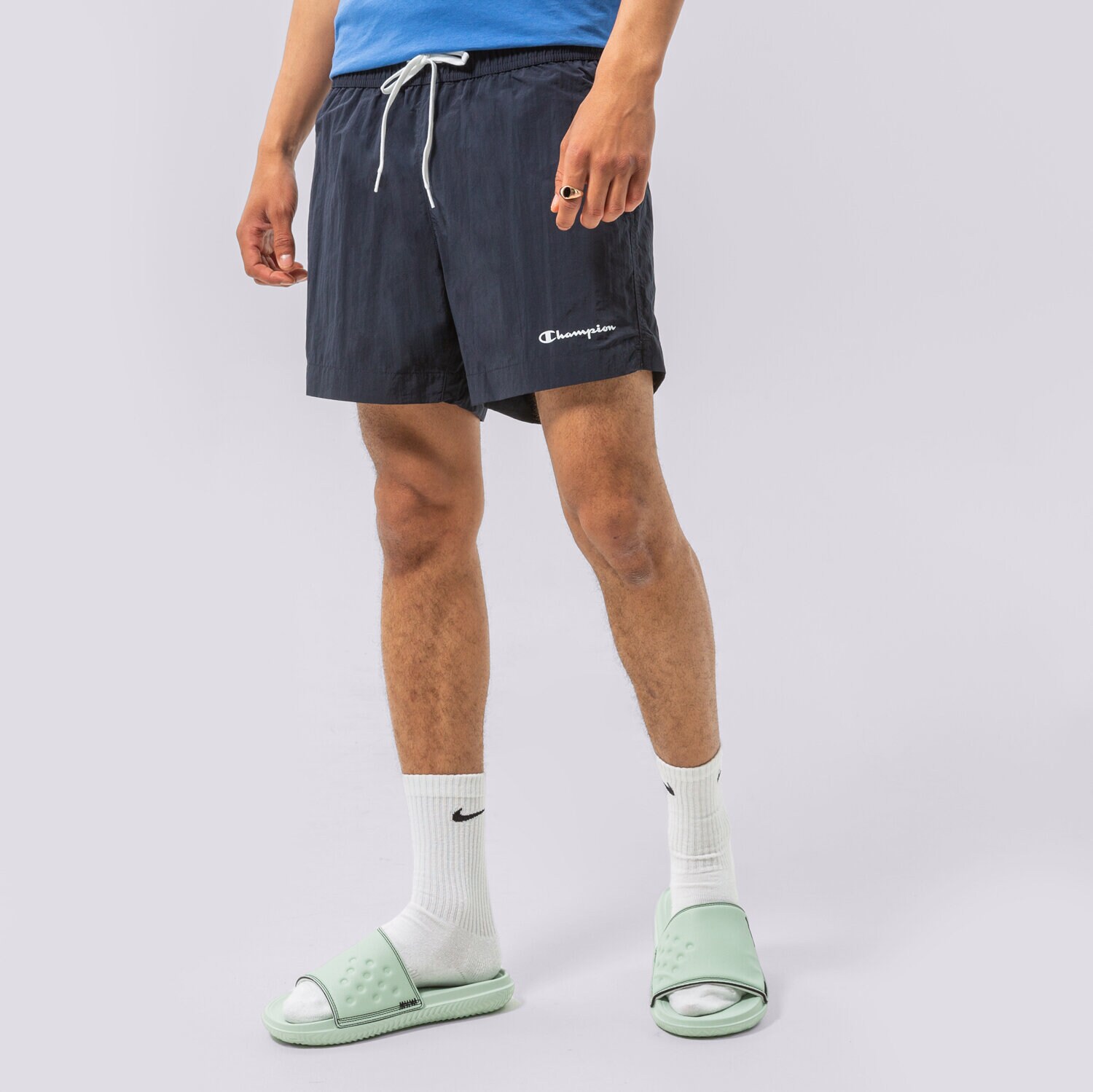 Femei pantaloni scurți CHAMPION PANTALONI SCURȚI BEACHSHORT 216069BS517 Bleumarin