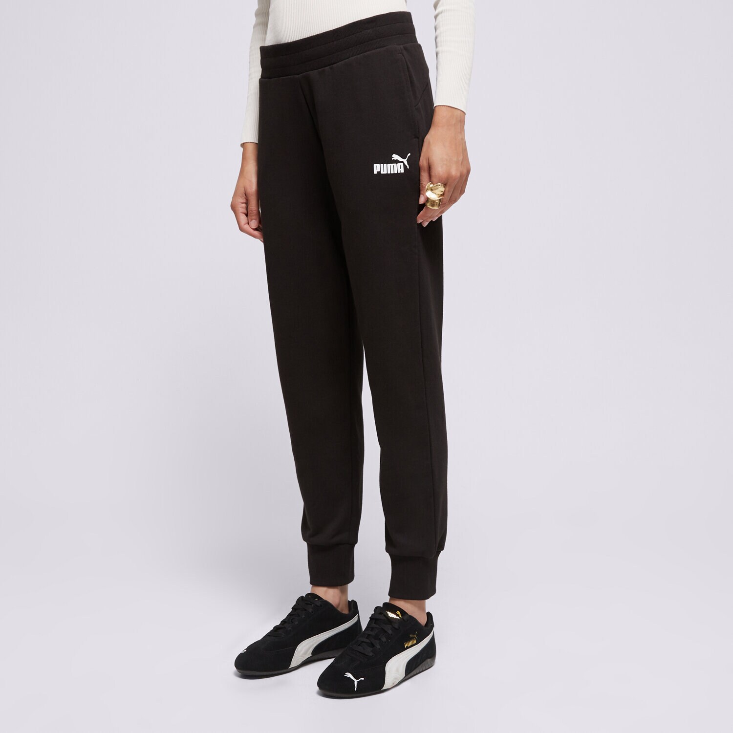 Femei pantaloni PUMA PANTALONI  ESS SWEATPANTS TR CL 586842 01 Negru