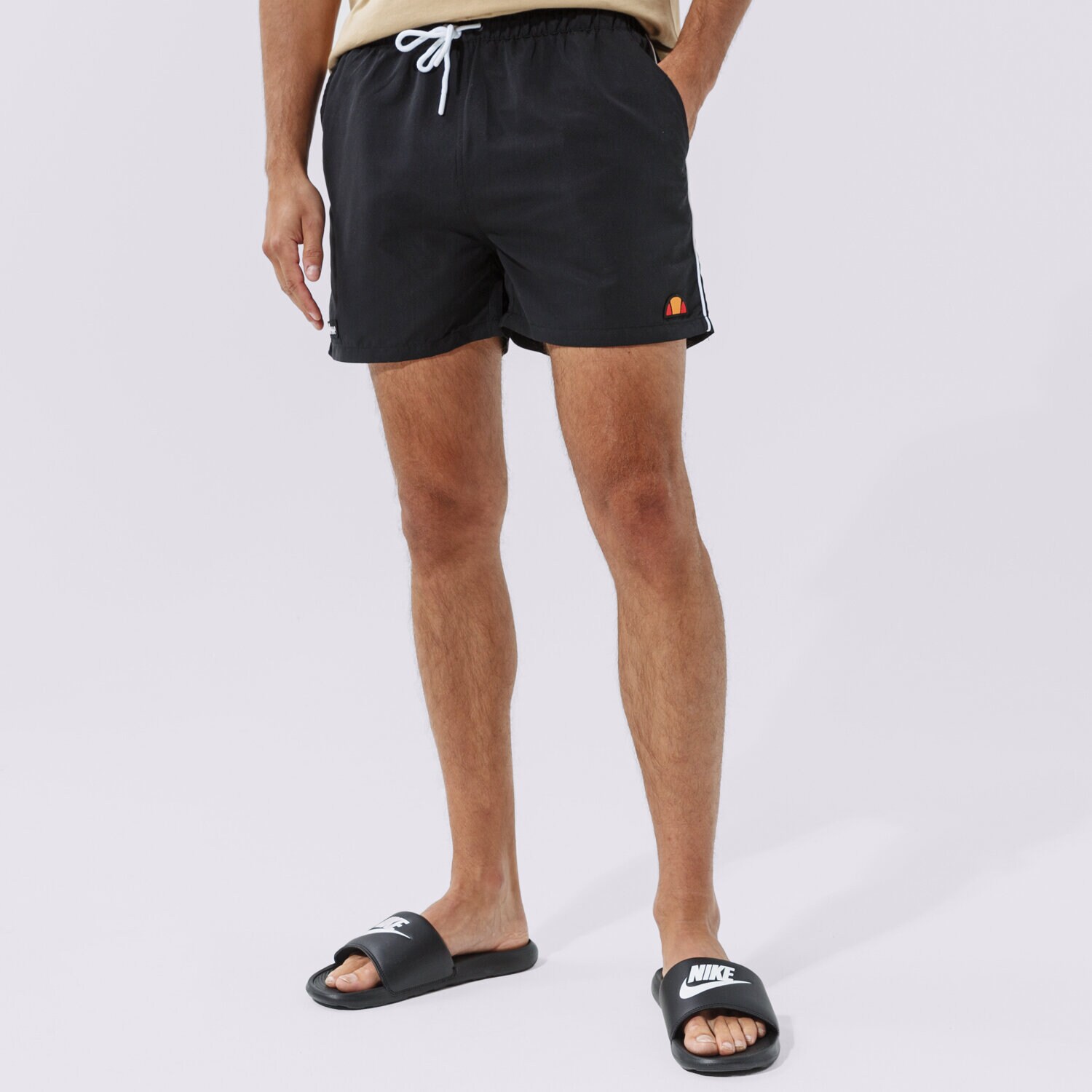 Femei pantaloni scurți ELLESSE PANTALONI SCURȚI DEM SLACKERS BLK SHS00938011 Negru