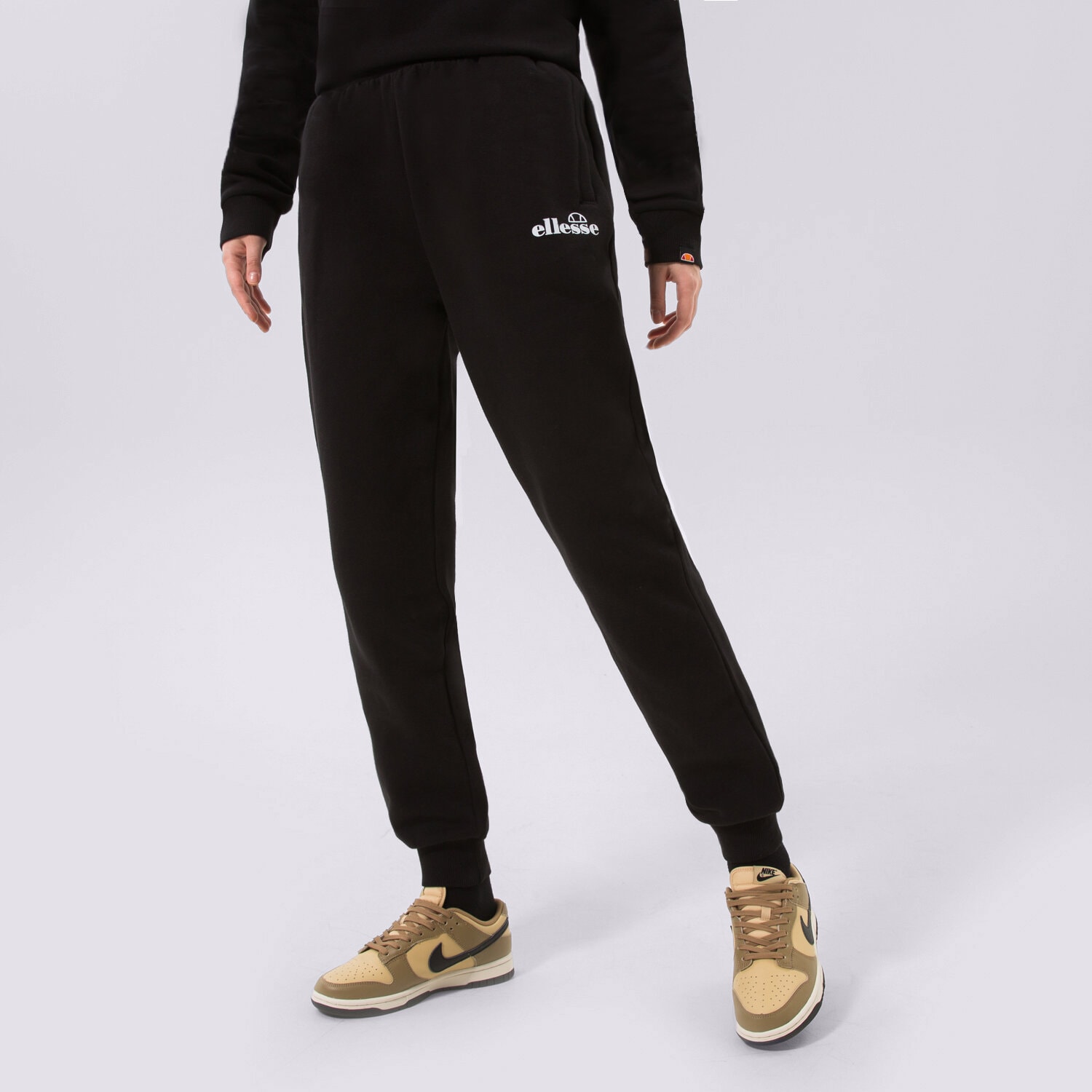 Femei pantaloni ELLESSE PANTALONI  MAJANA JOG PANT BLK SGP16457011 Negru