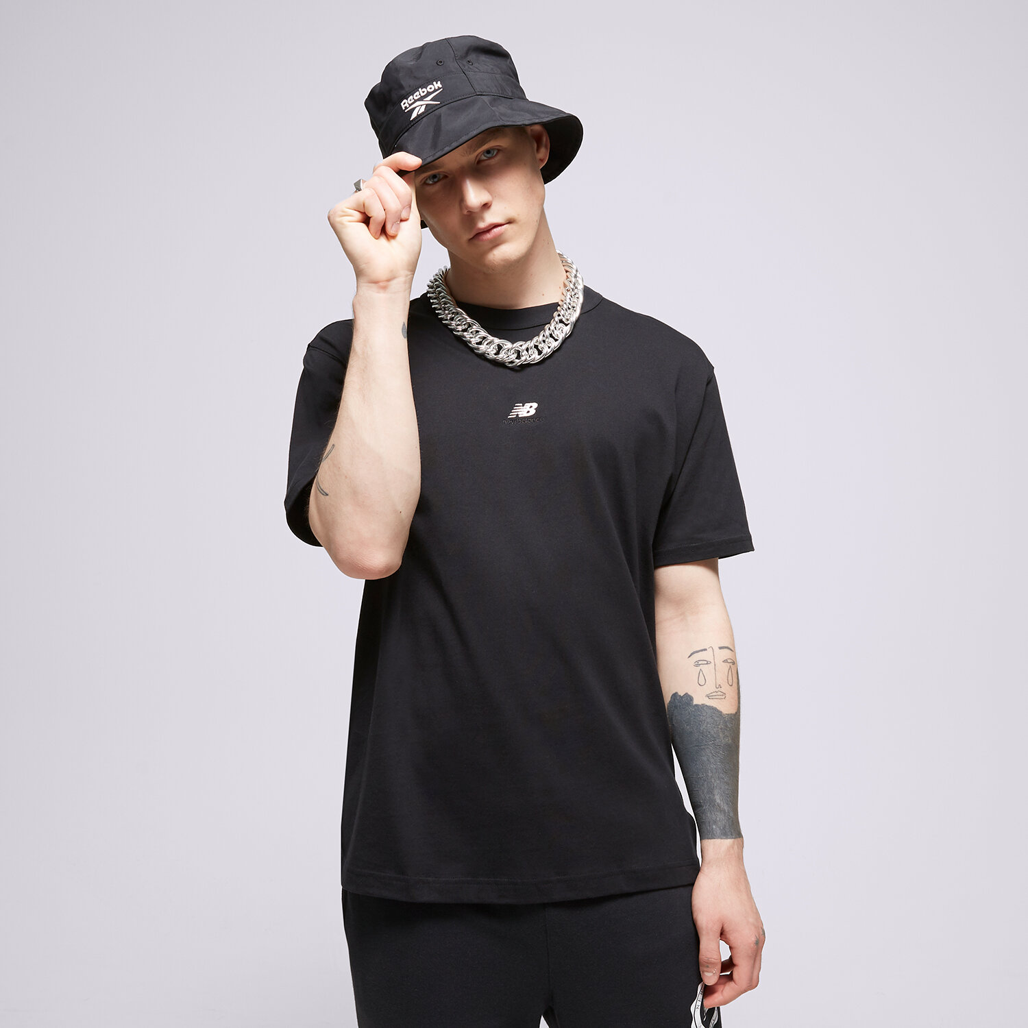 Bărbați tricou NEW BALANCE TRICOU ATHLETICS REMASTERED GRAPH MT31504BK Negru