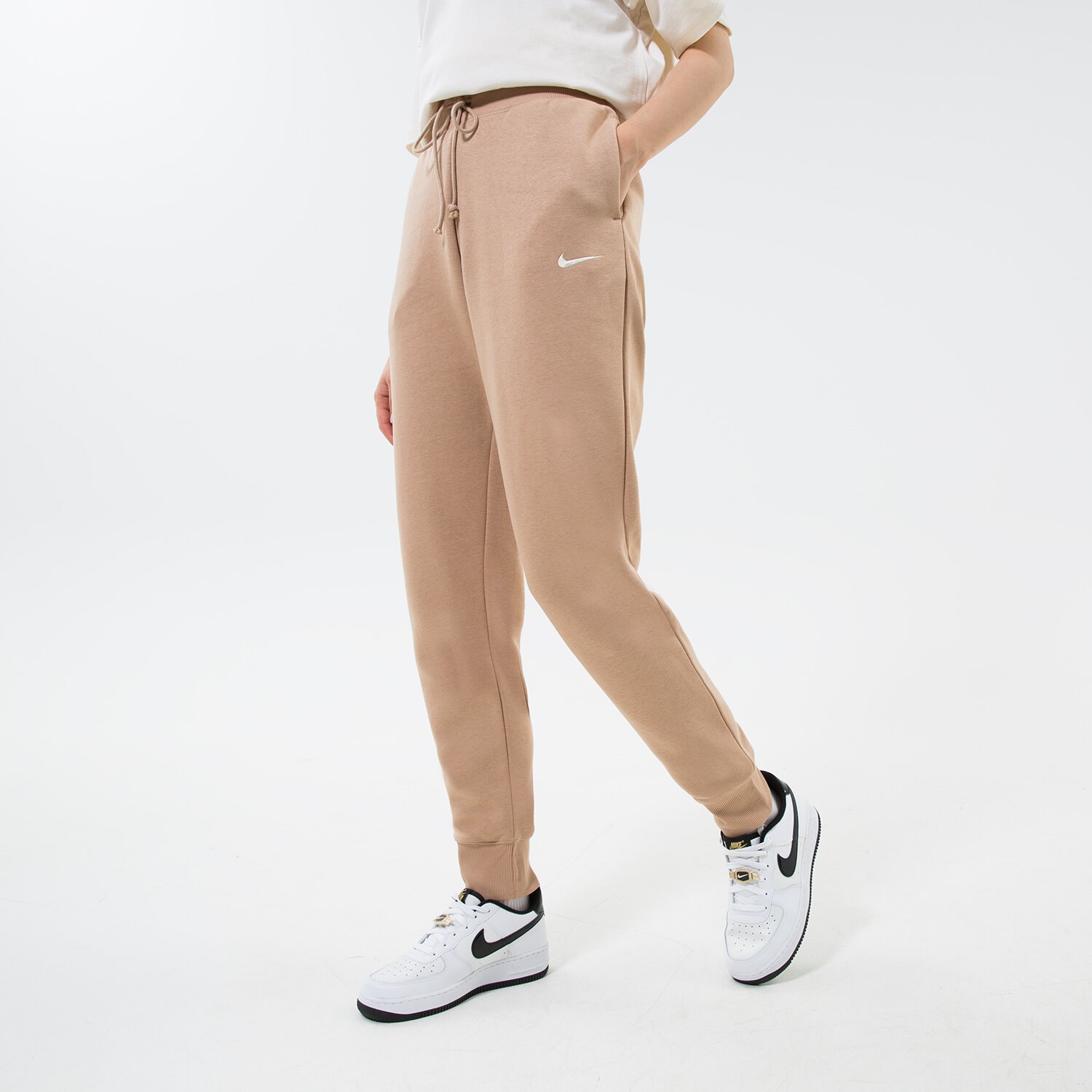 Femei pantaloni NIKE PANTALONI  W NSW STYLE FLC HR PANT STD DQ5688-200 Bej