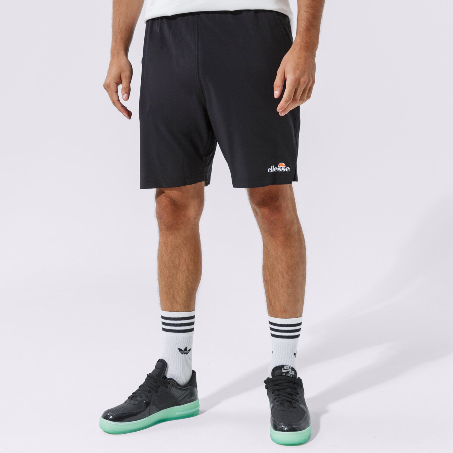 Femei pantaloni scurți ELLESSE PANTALONI SCURȚI VIVALDI SHORT BLK SXG09889011 Negru