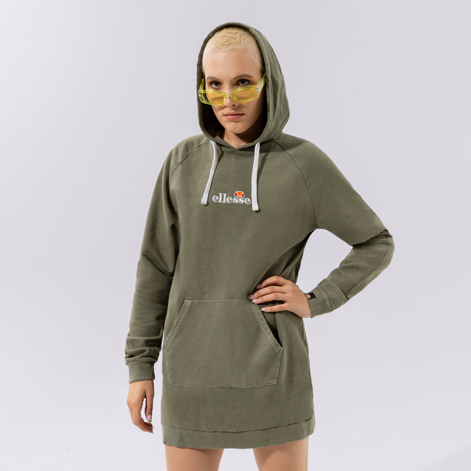 Femei bluză ELLESSE BLUZĂ CU GLUGĂ TRIPHALA TRENINGS KHA SGK13152506 Kaki