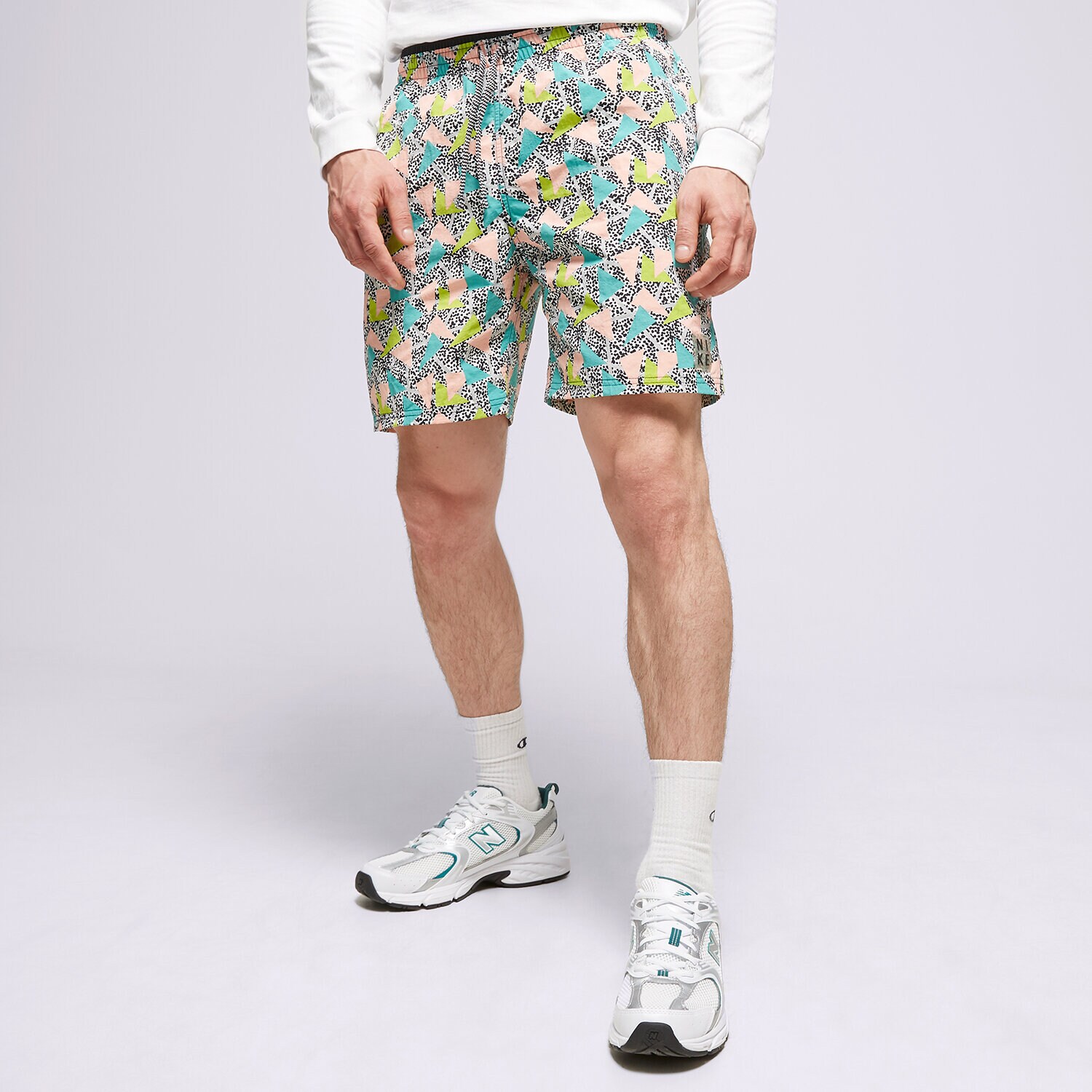 Femei pantaloni scurți NIKE PANTALONI SCURȚI  NESSC459-001 Mulicolor