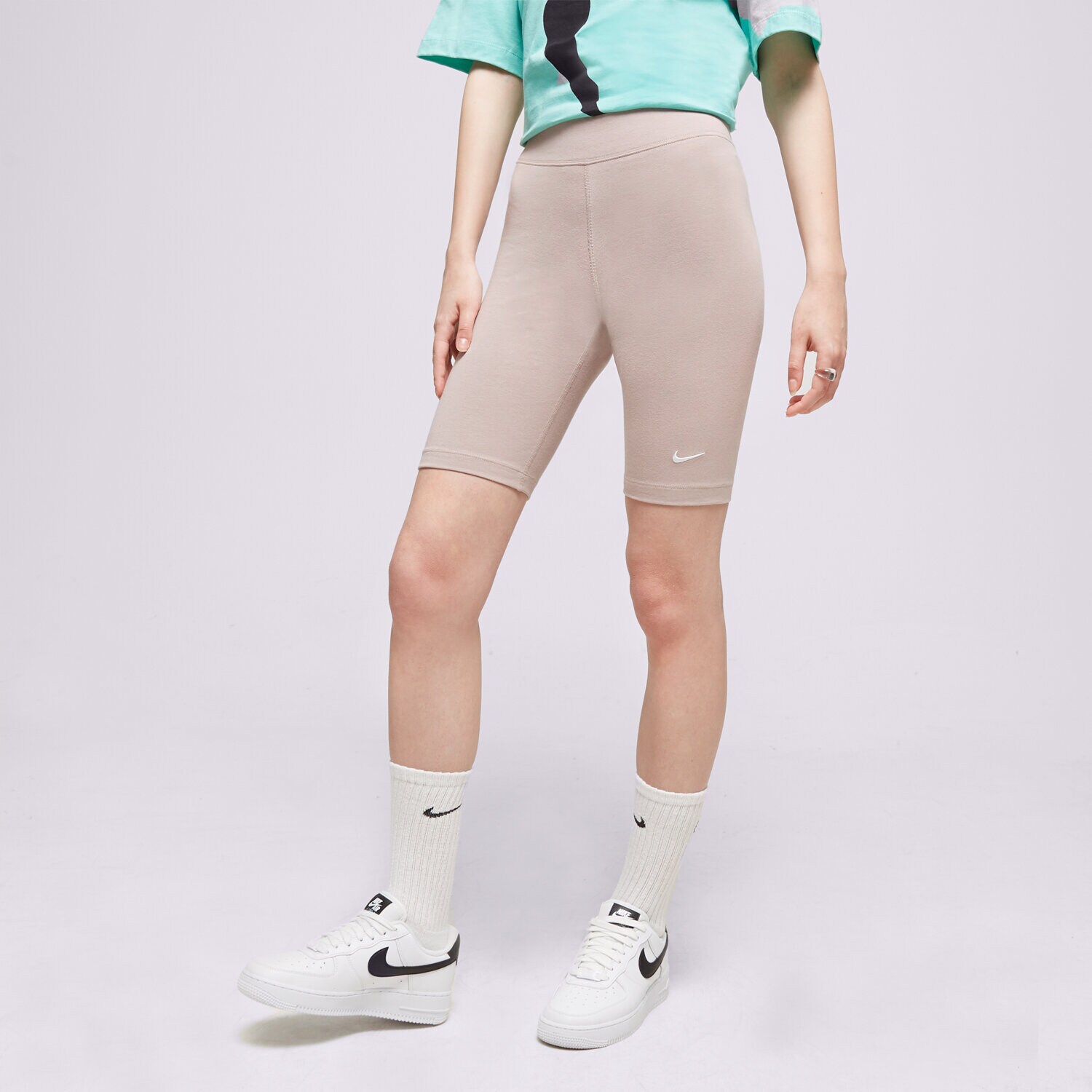 Femei pantaloni scurți NIKE PANTALONI SCURȚI W NSW ESSNTL MR BIKER CZ8526-272 Bej