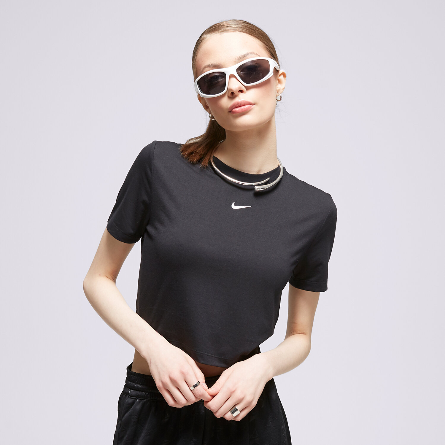 Femei tricou NIKE TRICOU W NSW TEE ESSNTL SLIM CRP LBR FB2873-010 Negru