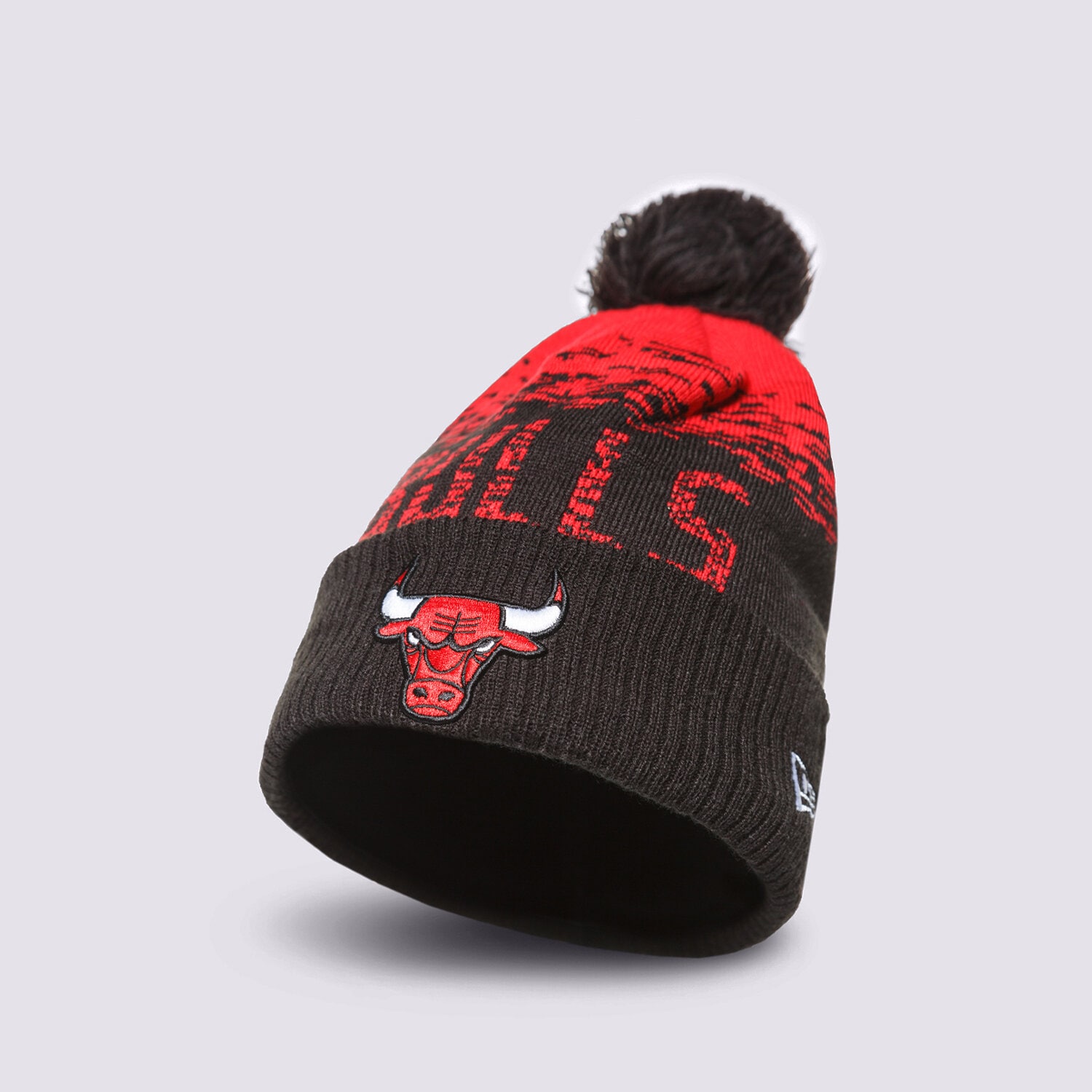 Bărbați căciulă NEW ERA NBA CHICAGO BULLS POM BEANIE HAT CHICAGO BULLS OTC 12122723 Negru