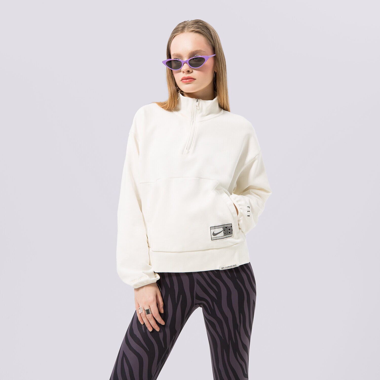 Femei bluză NIKE BLUZĂ W NK SWSH FLY NOVELTY 1/4 ZIP NBA DX0561-133 Alb