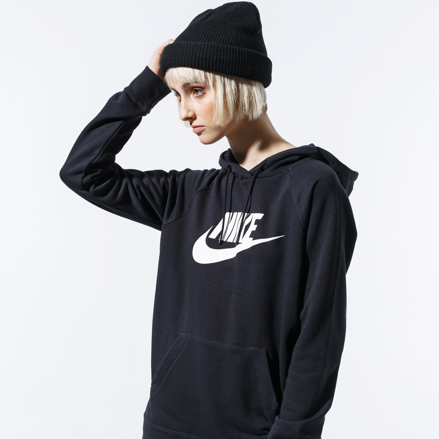 Femei bluză NIKE BLUZĂ CU GLUGĂ SPORTSWEAR ESSENTIAL ESSENTIAL BV4126-010 Negru