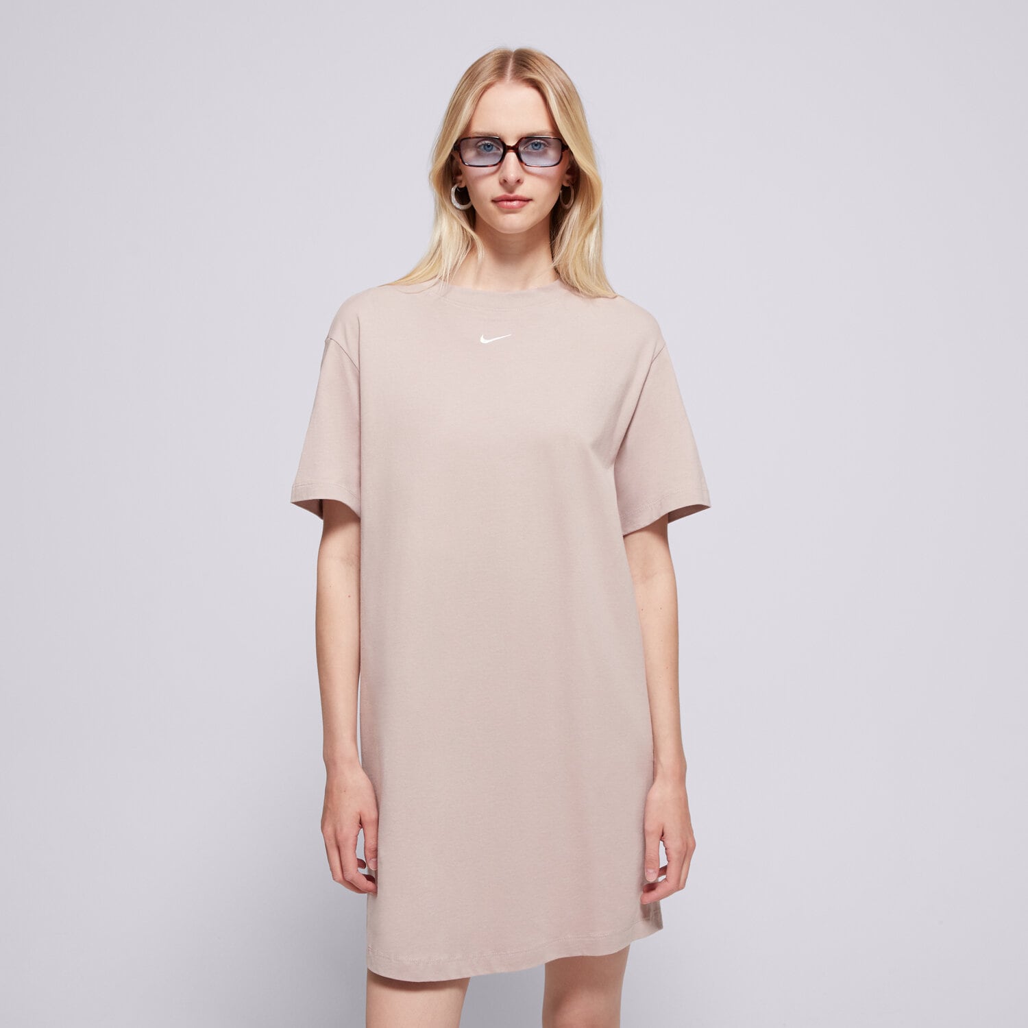 Femei rochii și fuste NIKE ROCHIE W NSW ESSNTL SS TRENINGS TSHRT DV7882-272 Bej