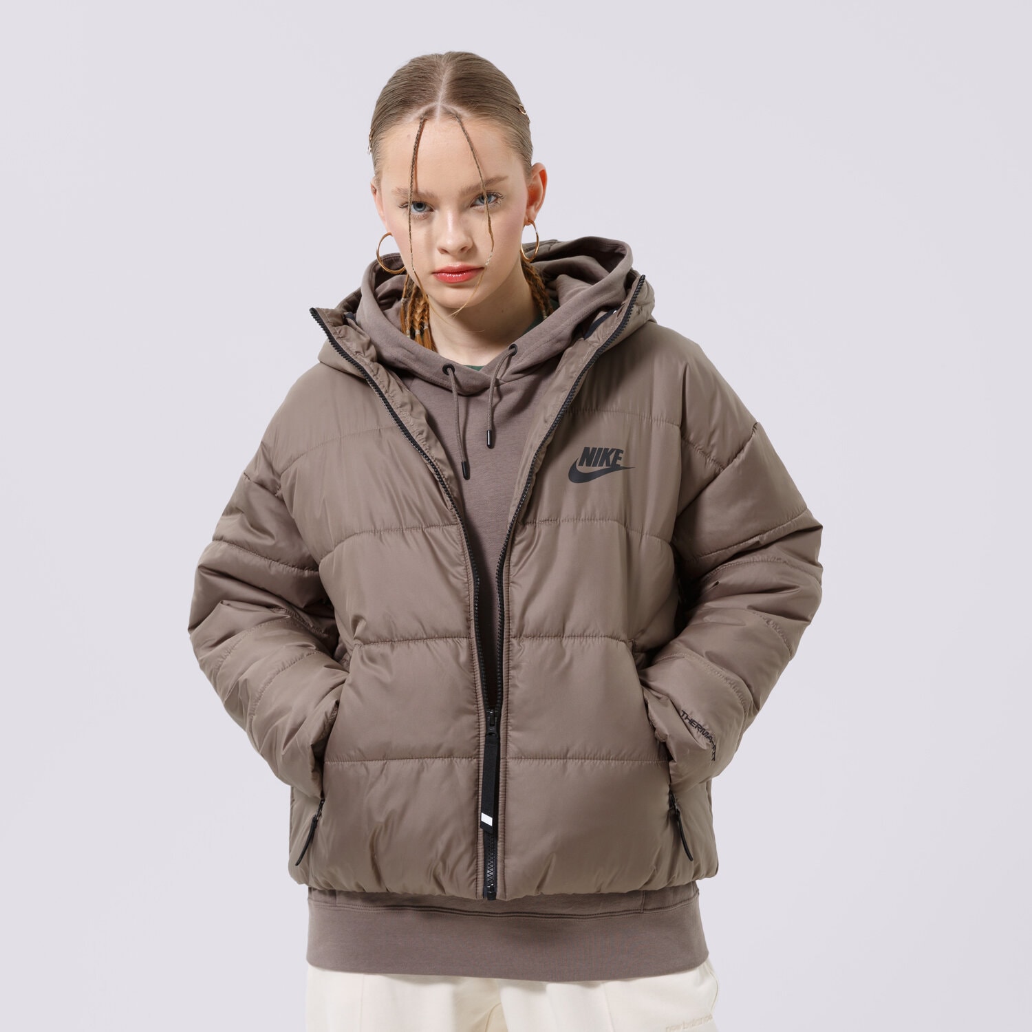 Femei geacă de iarnă NIKE JACHETĂ DE IARNĂ W NSW SYN TF RPL HD JKT DX1797-040 Maro