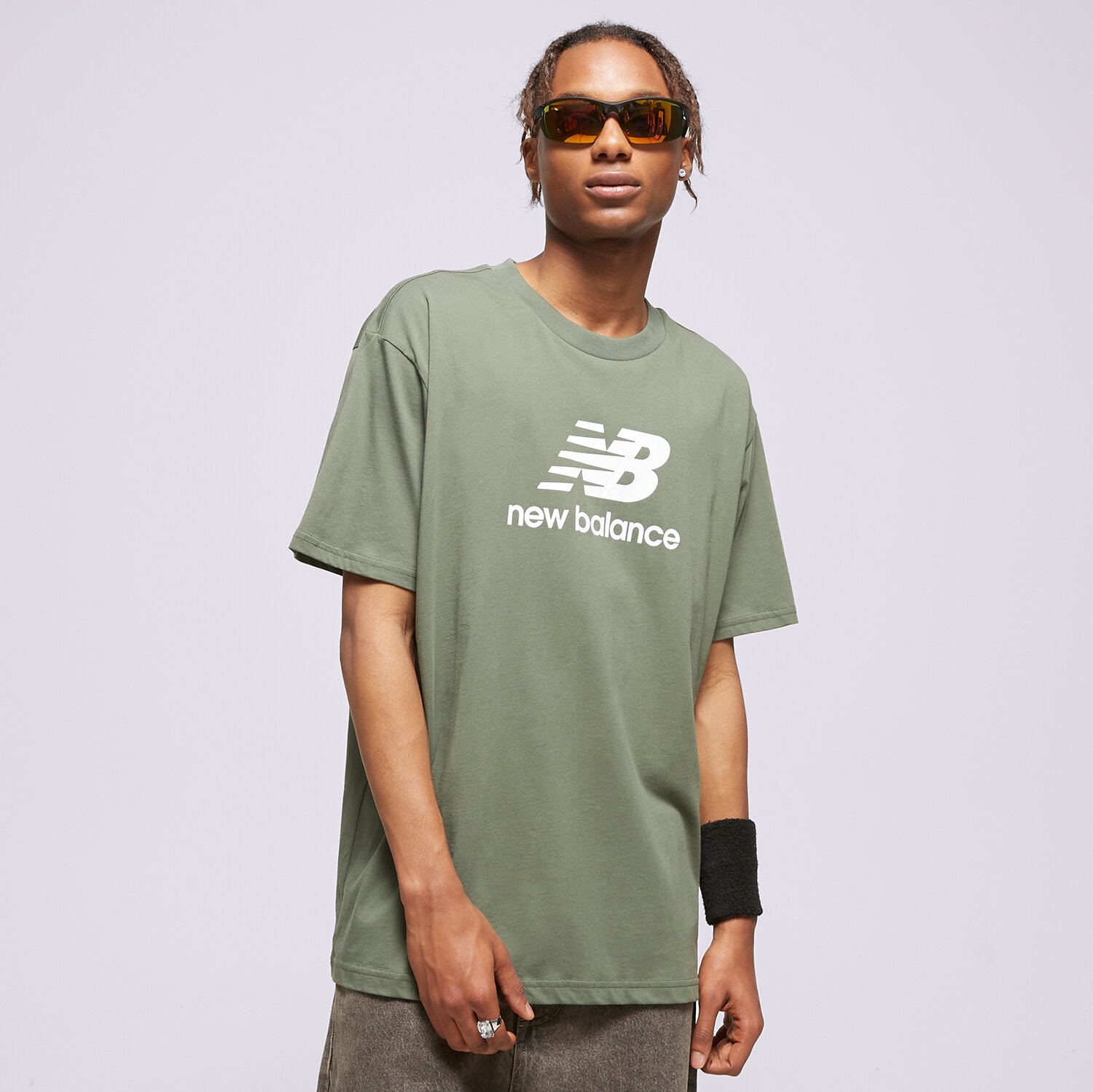 Bărbați tricou NEW BALANCE TRICOU NB ESSENTIALS LOGO TEE MT31541DON Kaki