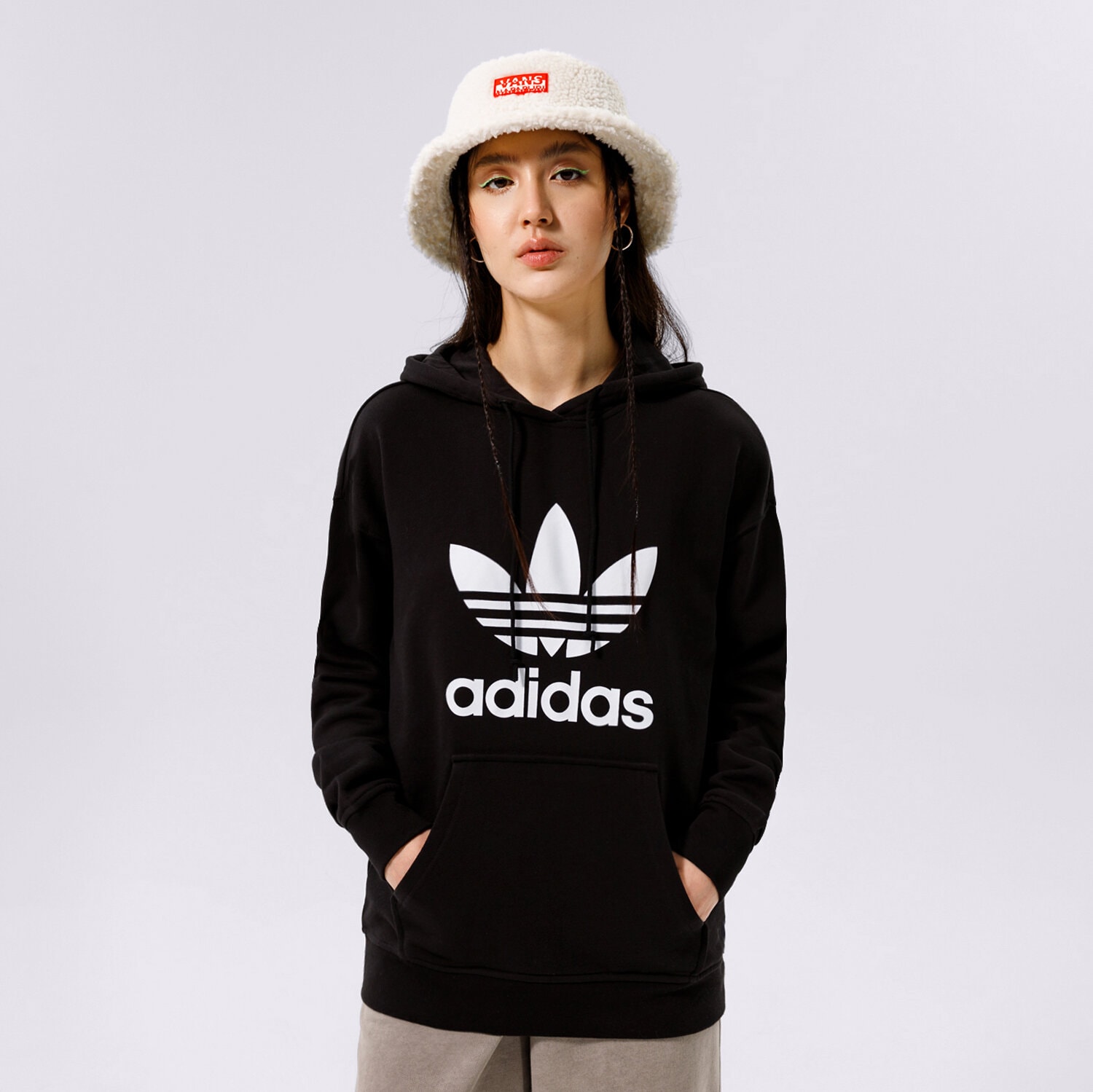 Femei bluză ADIDAS BLUZĂ CU GLUGĂ TRF HOODIE FM3307 Negru