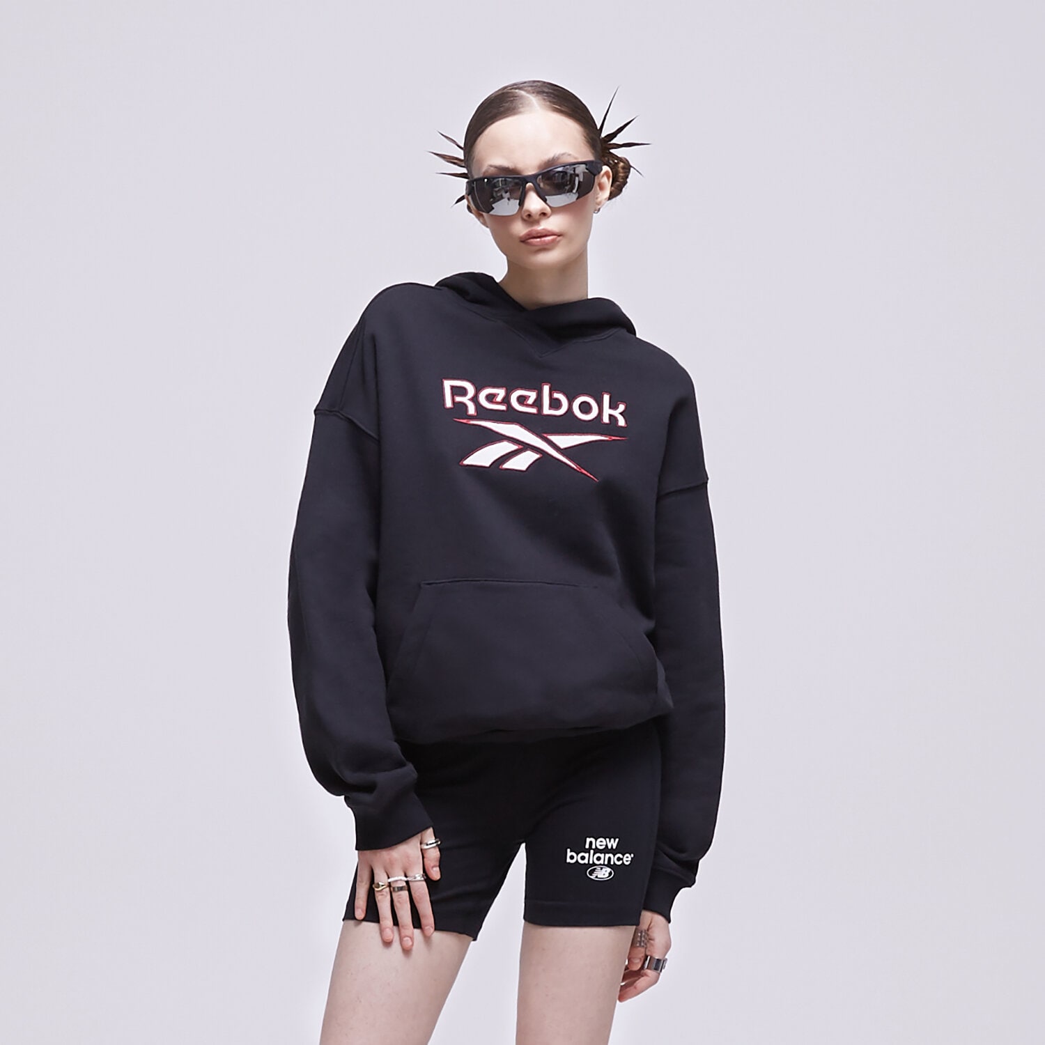 Femei bluză REEBOK BLUZĂ CU GLUGĂ CL AE BIG LOGO FT HOODIE HS4718 Negru