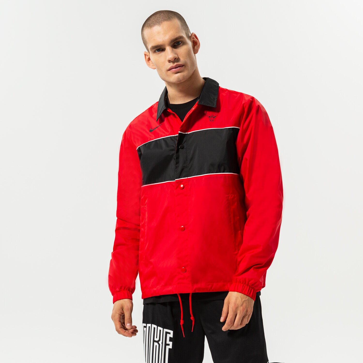 Bărbați jachetă NIKE JACHETĂ CHI M NK JKT LTWT CTS NBA DN8793-657 Bordo