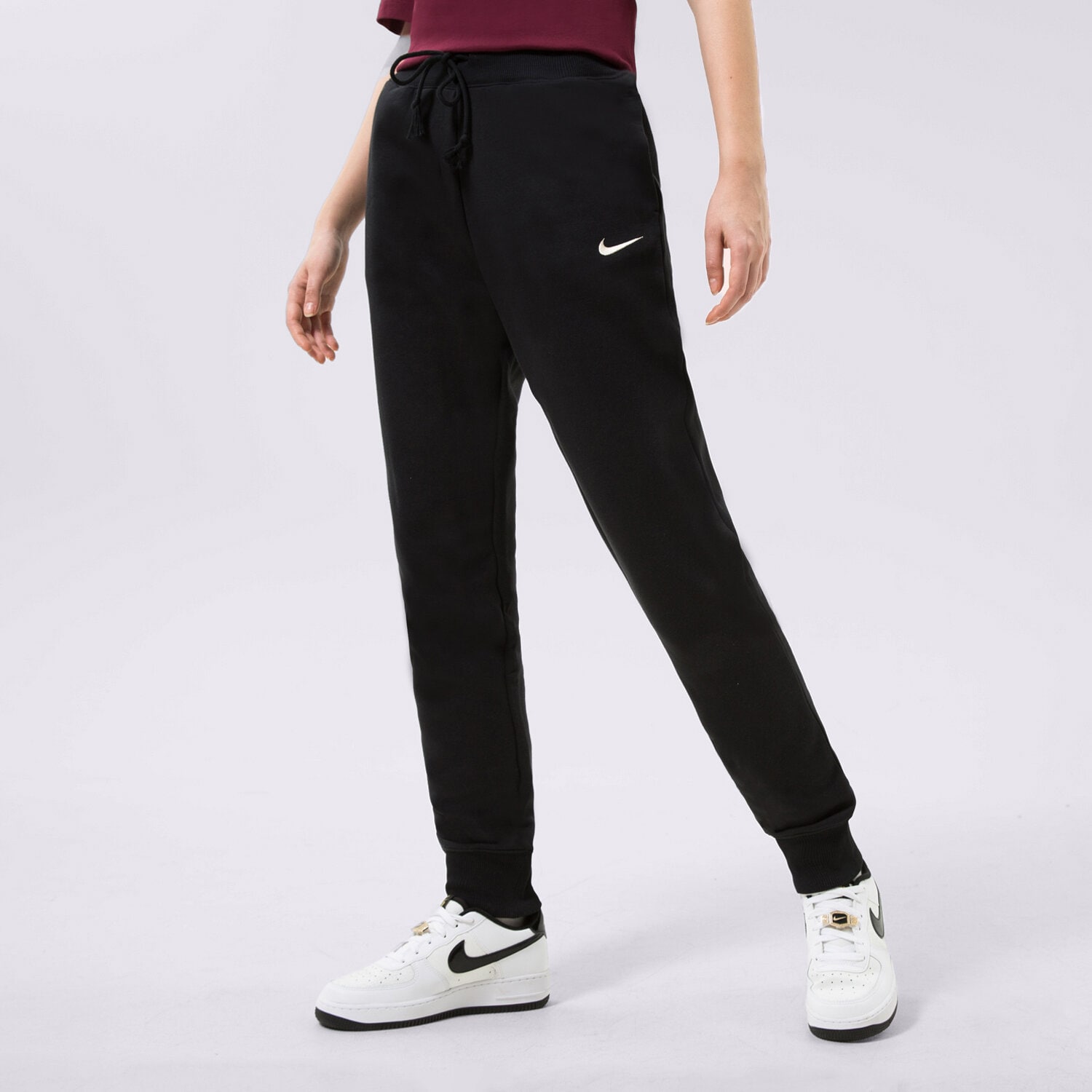 Femei pantaloni NIKE PANTALONI  W NSW STYLE FLC HR PANT STD DQ5688-010 Negru