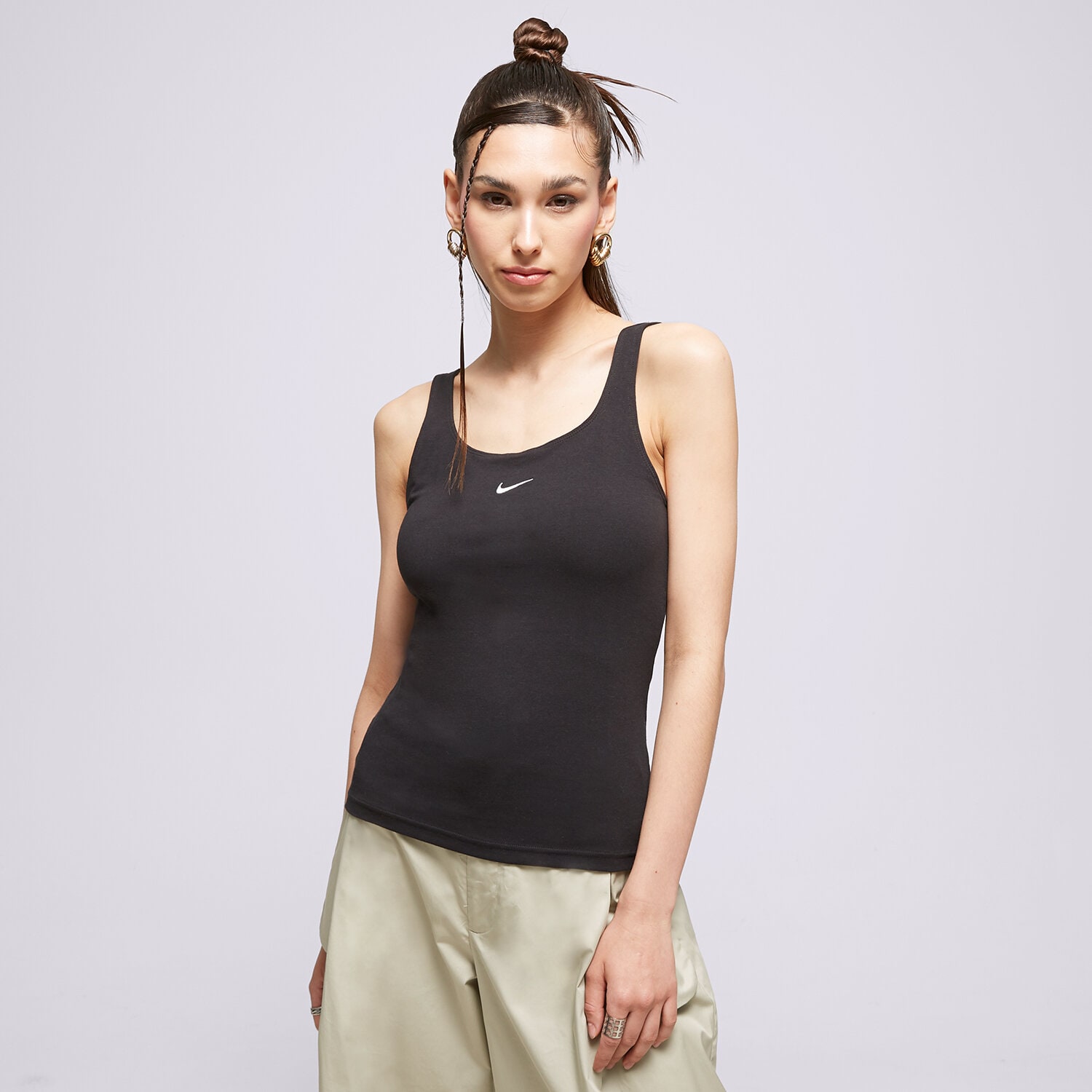 Femei tricou NIKE TRICOU W NSW ESSNTL CAMI MAIOU DH1345-010 Negru
