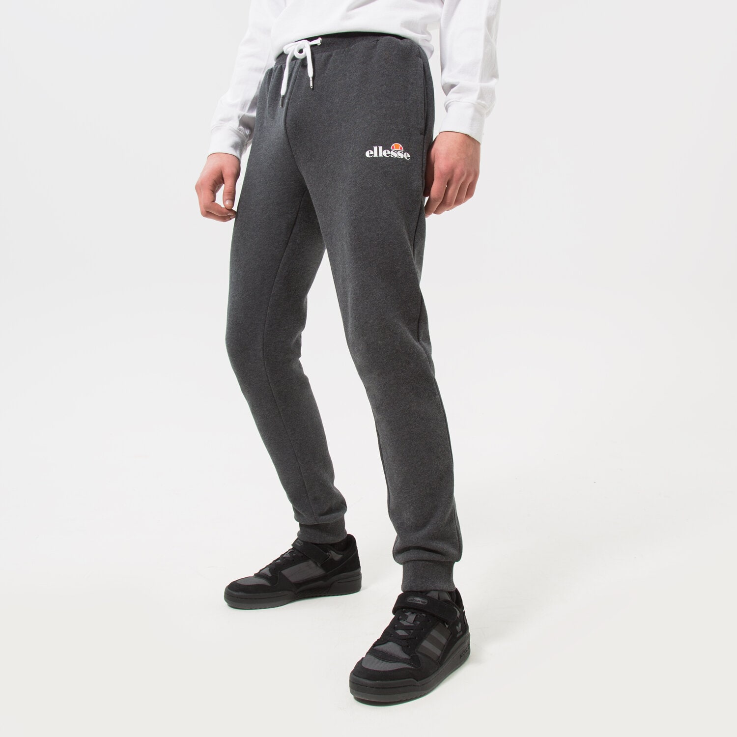 Bărbați pantaloni ELLESSE PANTALONI  GRANITE JOG PANT DGREY MRL SHK12643106 Gri
