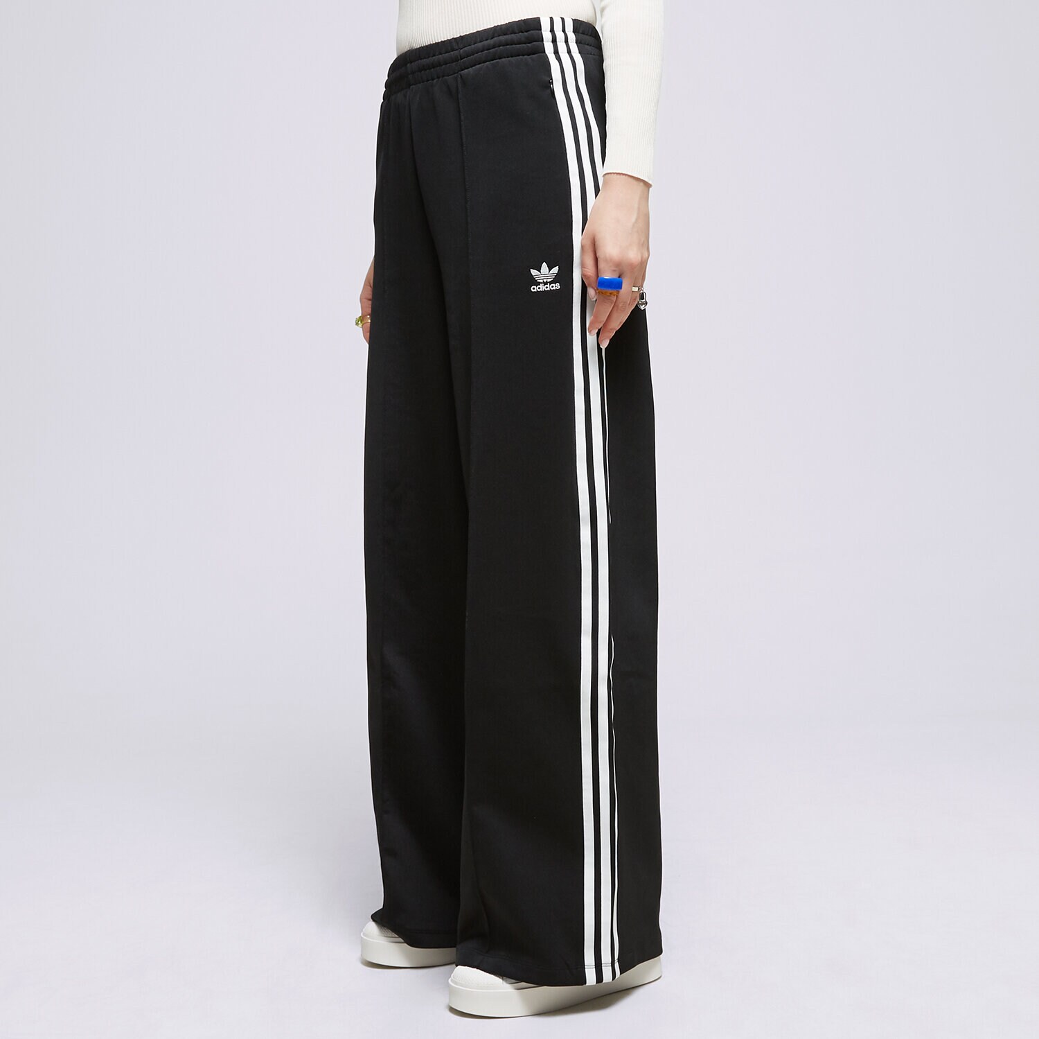 Femei pantaloni ADIDAS PANTALONI RELAXED PANT PB IB5911 Negru