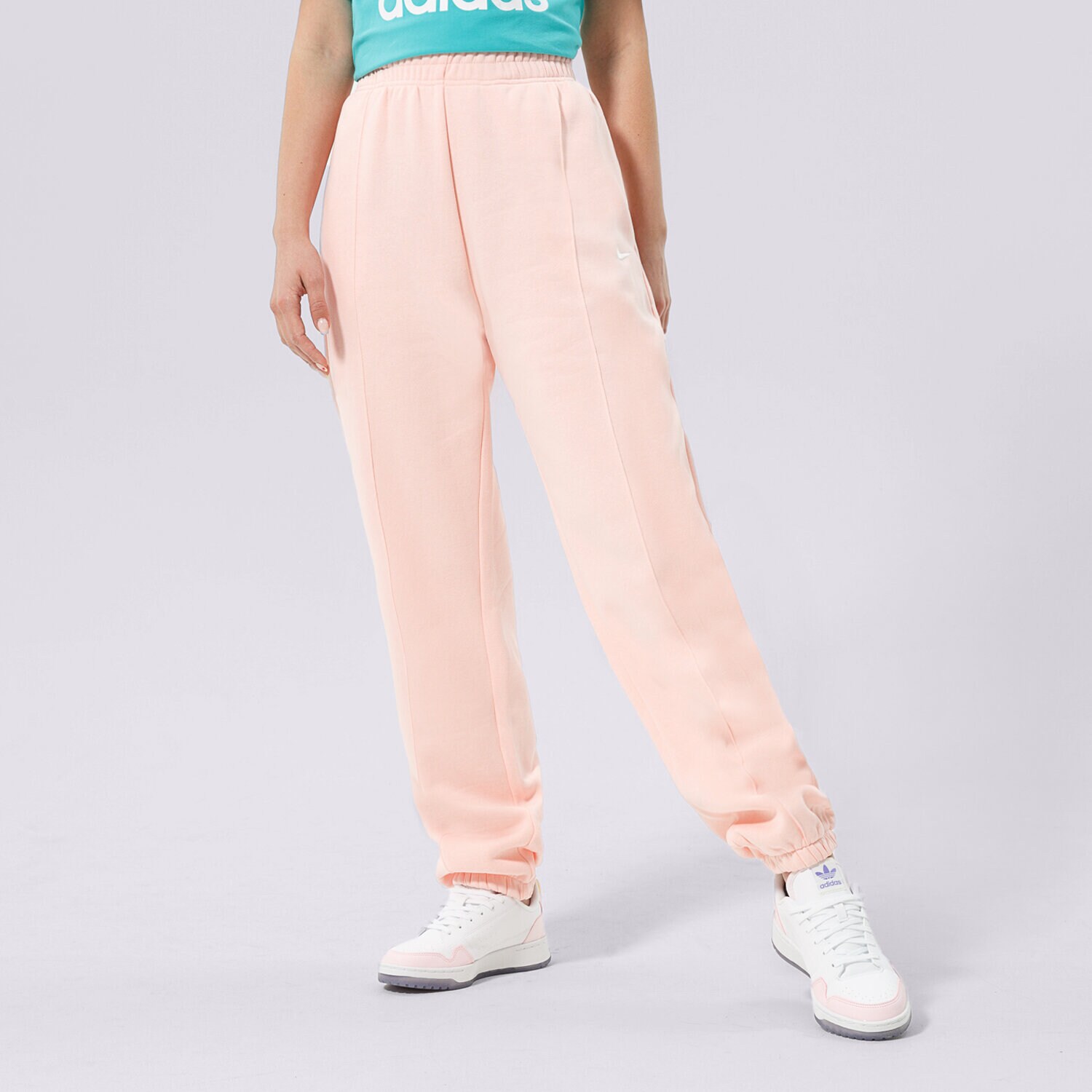 Femei pantaloni NIKE PANTALONI  SPORTSWEAR ESSENTIAL BV4089-610 Roz