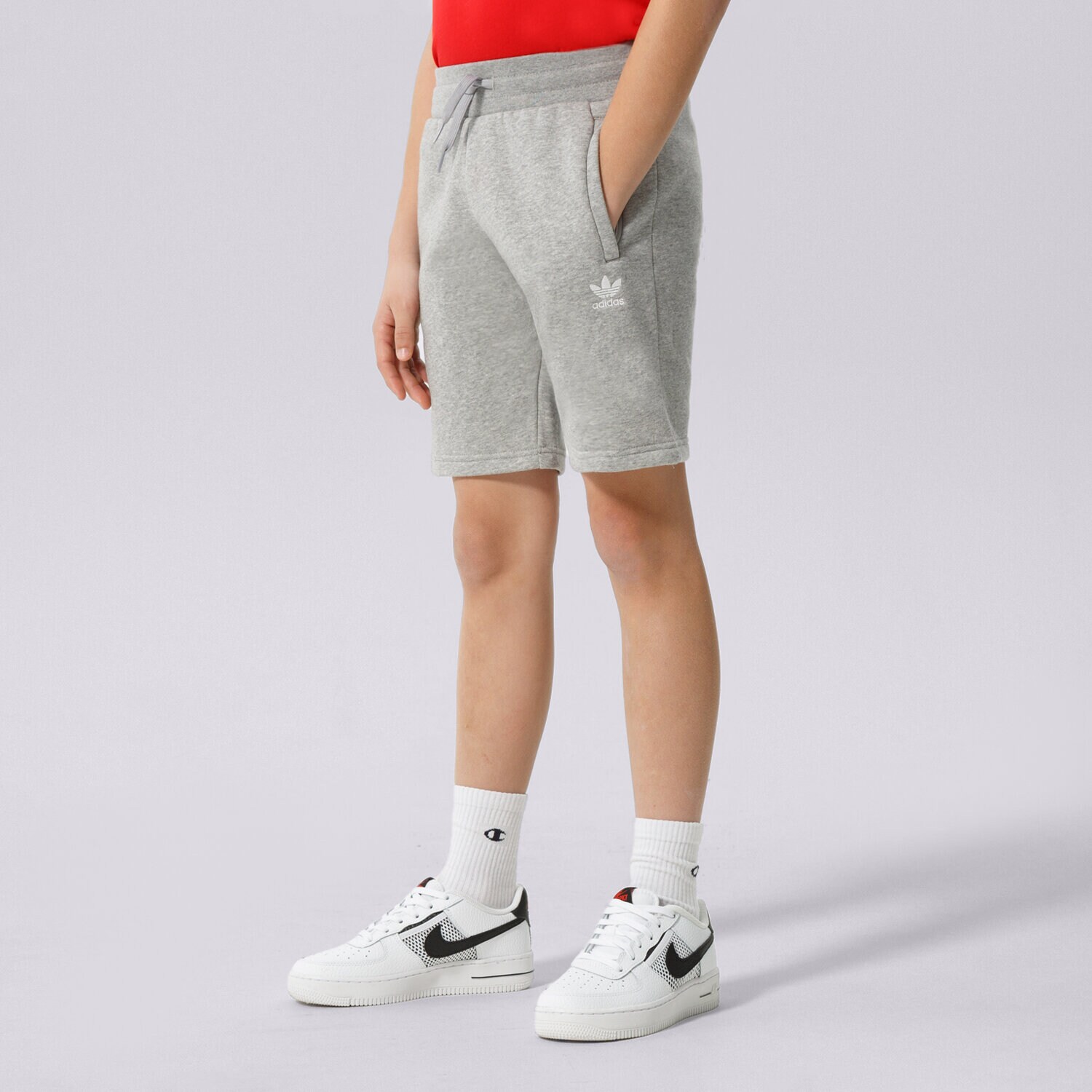 Pantaloni scurți și rochii pentru copii ADIDAS PANTALONI SCURȚI BOY HD2062 Gri