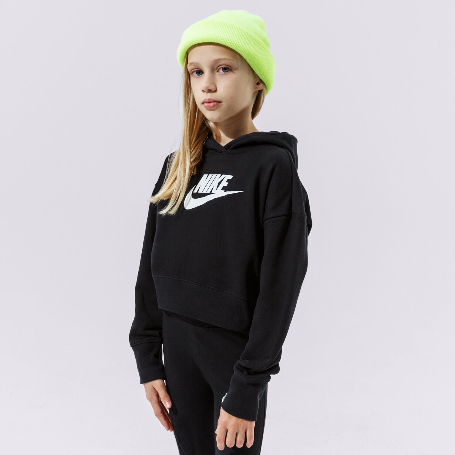 Copii bluză NIKE BLUZĂ CU GLUGĂ SPORTSWEAR CLUB GIRL DC7210-010 Negru