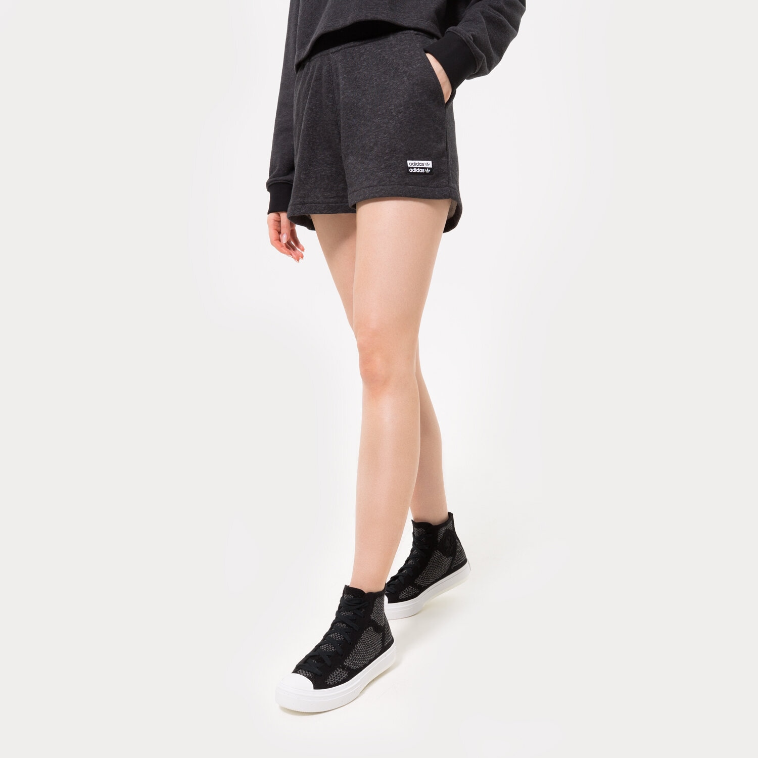 Femei pantaloni scurți ADIDAS PANTALONI SCURȚI SHORTS GN4330 Negru