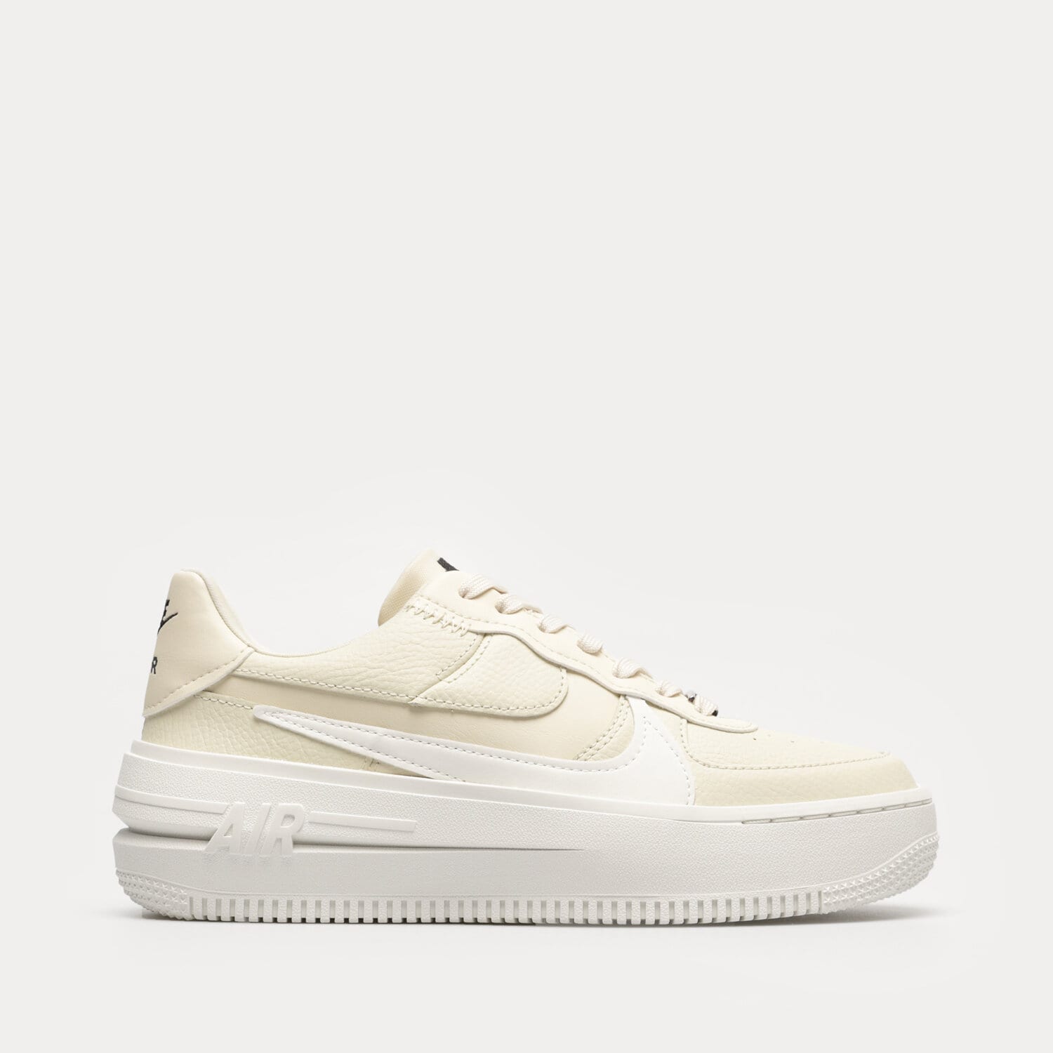 Femei pantofi sport NIKE AIR FORCE 1 PLT.AF.ORM DJ9946-200 cremă