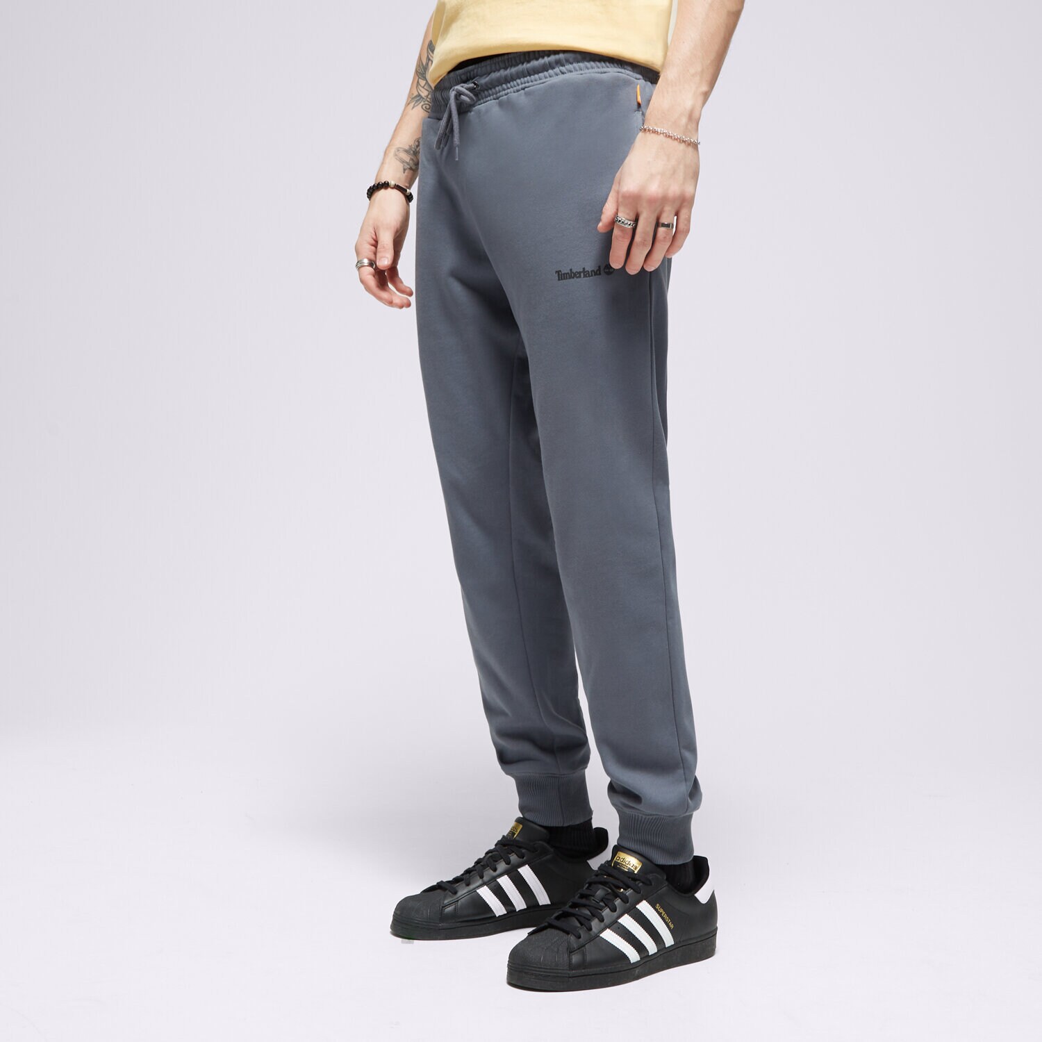 Bărbați pantaloni TIMBERLAND PANTALONI  SMALL LOGO PRINT TB0A5PF4DH31 Bleumarin