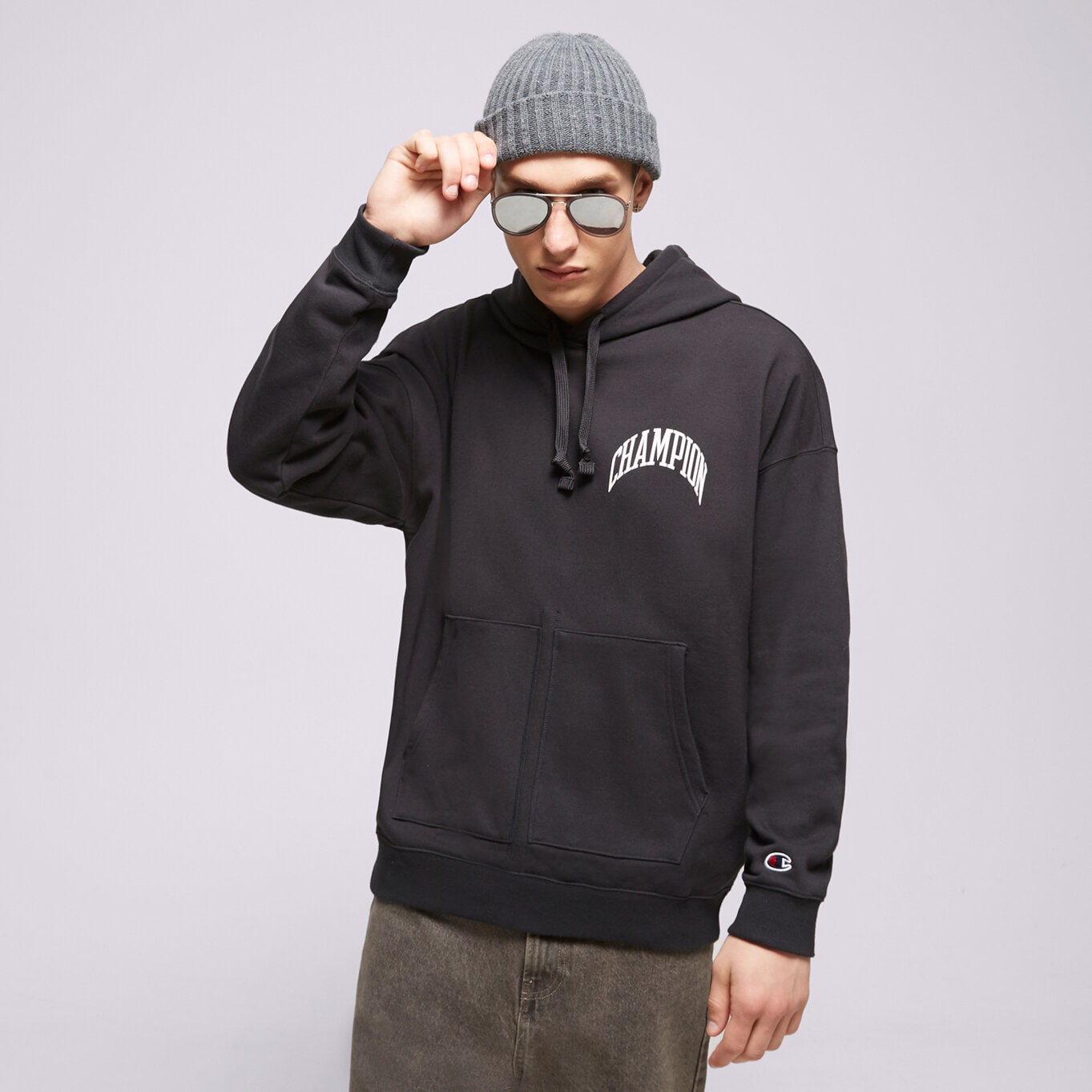 Bărbați bluză CHAMPION BLUZĂ CU GLUGĂ HOODED SWEATSHIRT 218516ES510 Negru