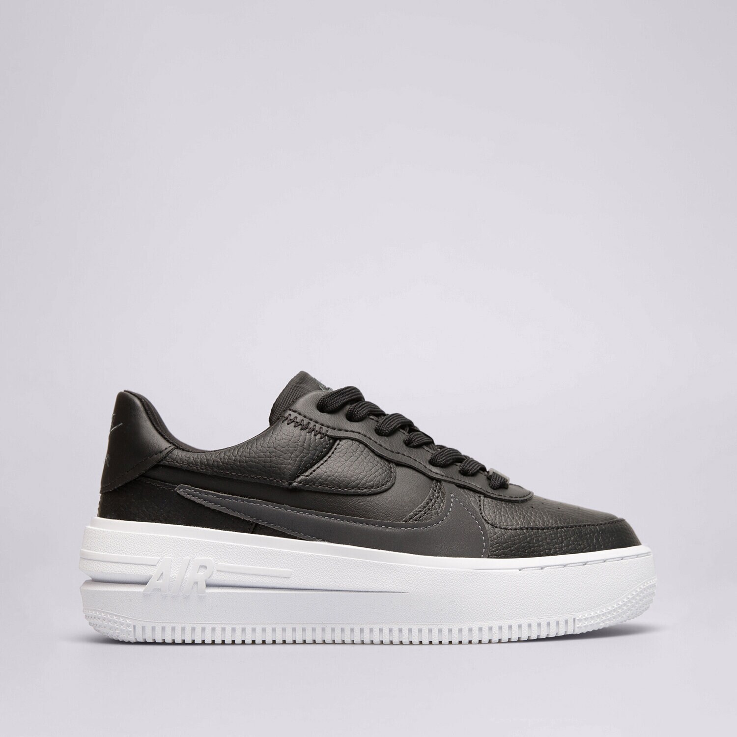 Femei pantofi sport NIKE AIR FORCE 1 PLATFORM DJ9946-001 Negru
