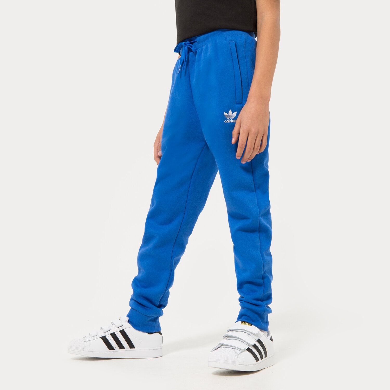 Pantaloni pentru copii ADIDAS PANTALONI  PANTS BOY HK2861 Bleumarin