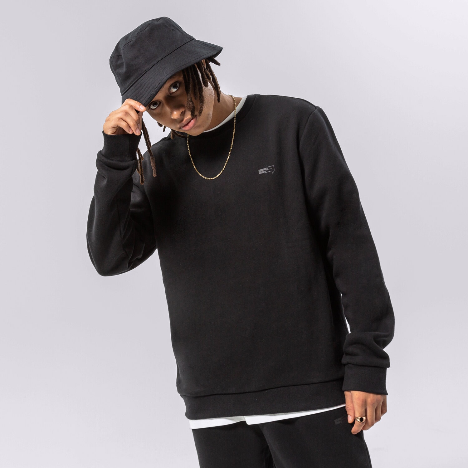 Bărbați bluză CONFRONT BLUZĂ CONFRONT CREW MINI LOGO CF322BLM92001 Negru