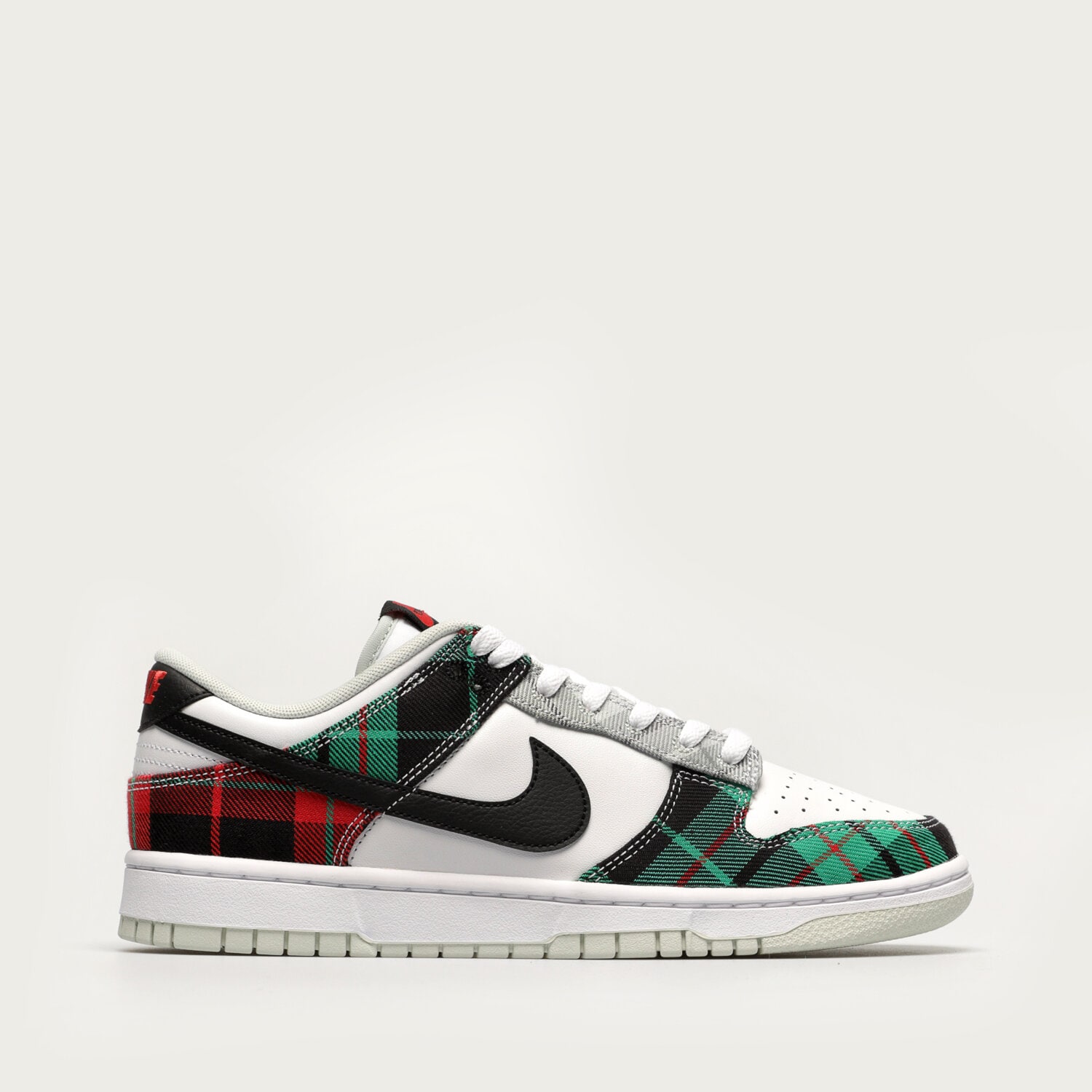 Barbați pantofi sport NIKE DUNK LOW RETRO PREMIUM DV0827-100 Alb