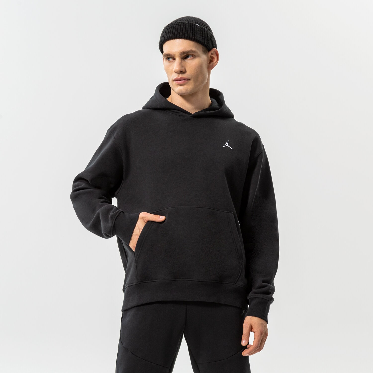 Bărbați bluză JORDAN BLUZĂ CU GLUGĂ M J ESS FLC PO HOODIE DQ7466-010 Negru