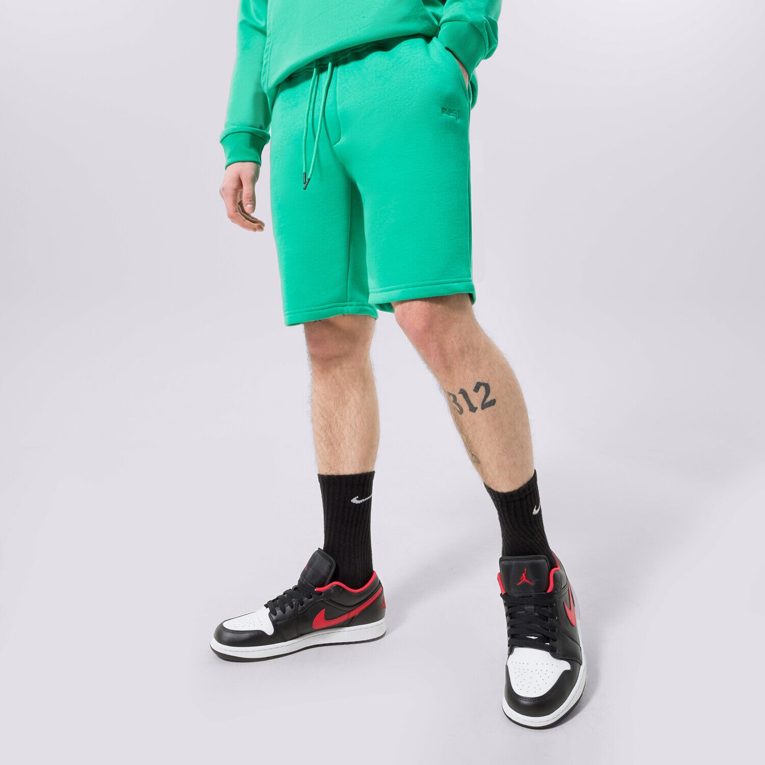 Femei pantaloni scurți CONFRONT PANTALONI SCURȚI ESSENTIAL GREEN CF123SZM90003 Verde