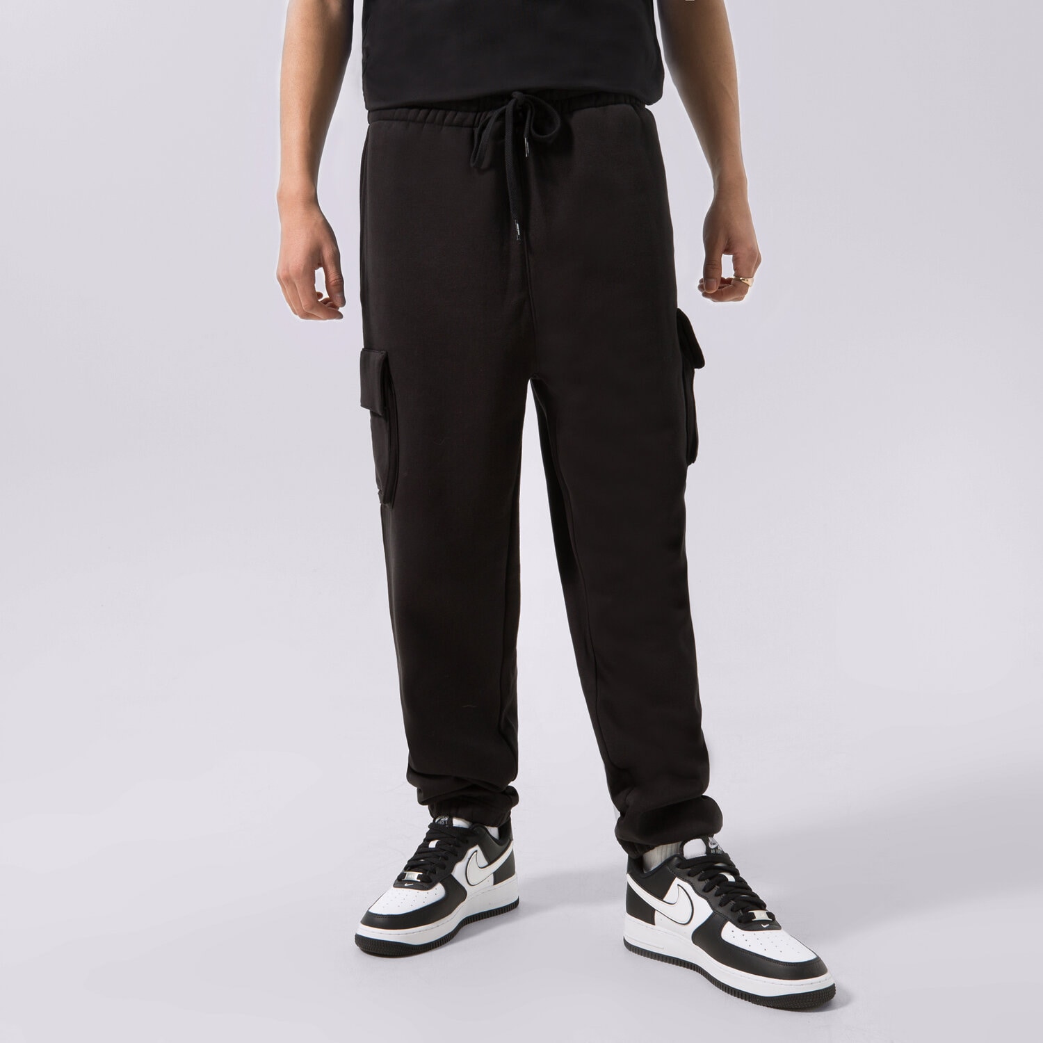Bărbați pantaloni NEW ERA PANTALONI  NE RELAXED CARGO NONE 60332297 Negru