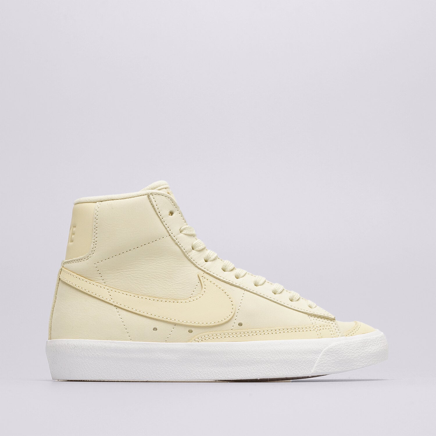 Femei pantofi sport NIKE BLAZER MID '77 LX DQ7572-700 Galben