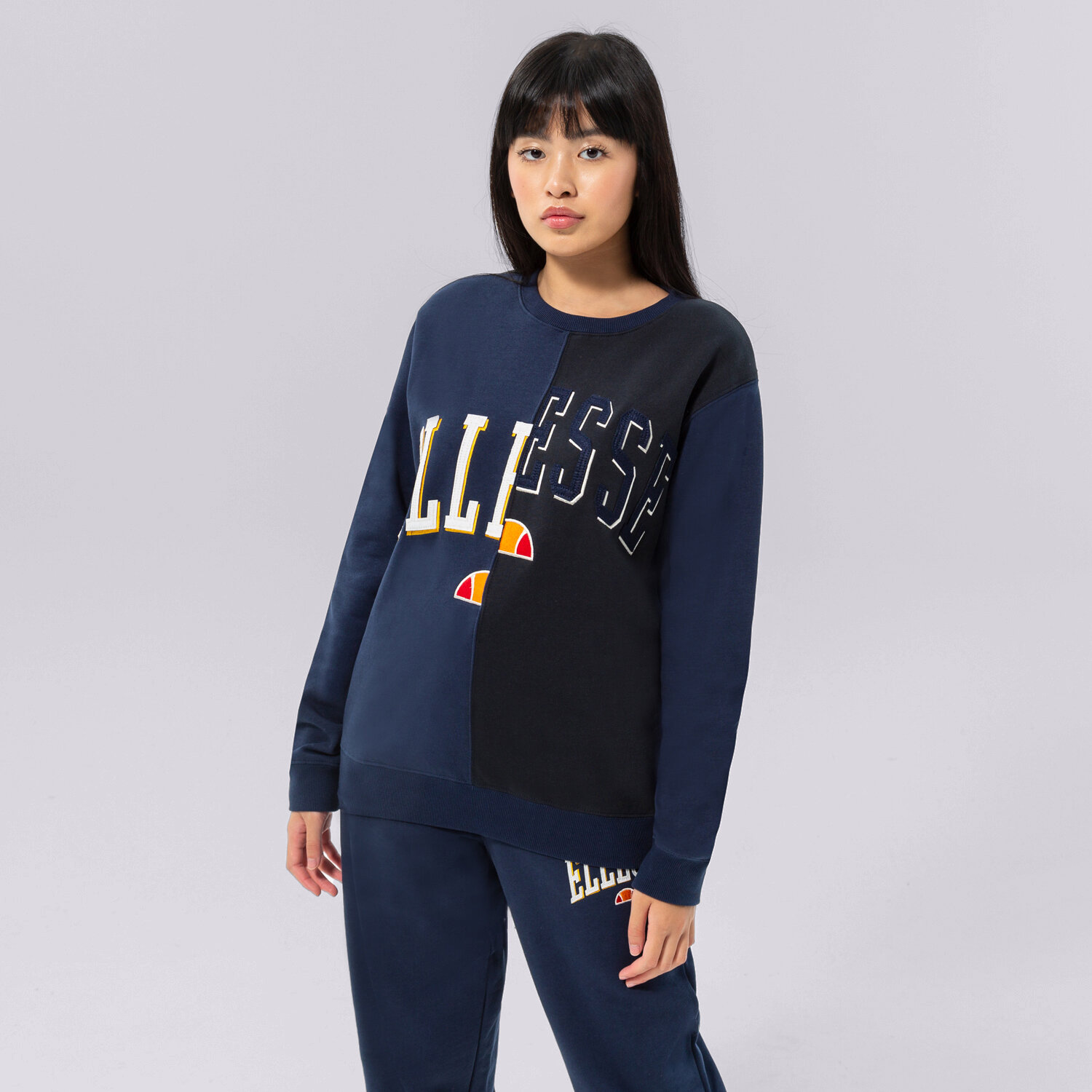 Femei bluză ELLESSE BLUZĂ MENO SWEATSHIRT NAVY SGP15917429 Bleumarin