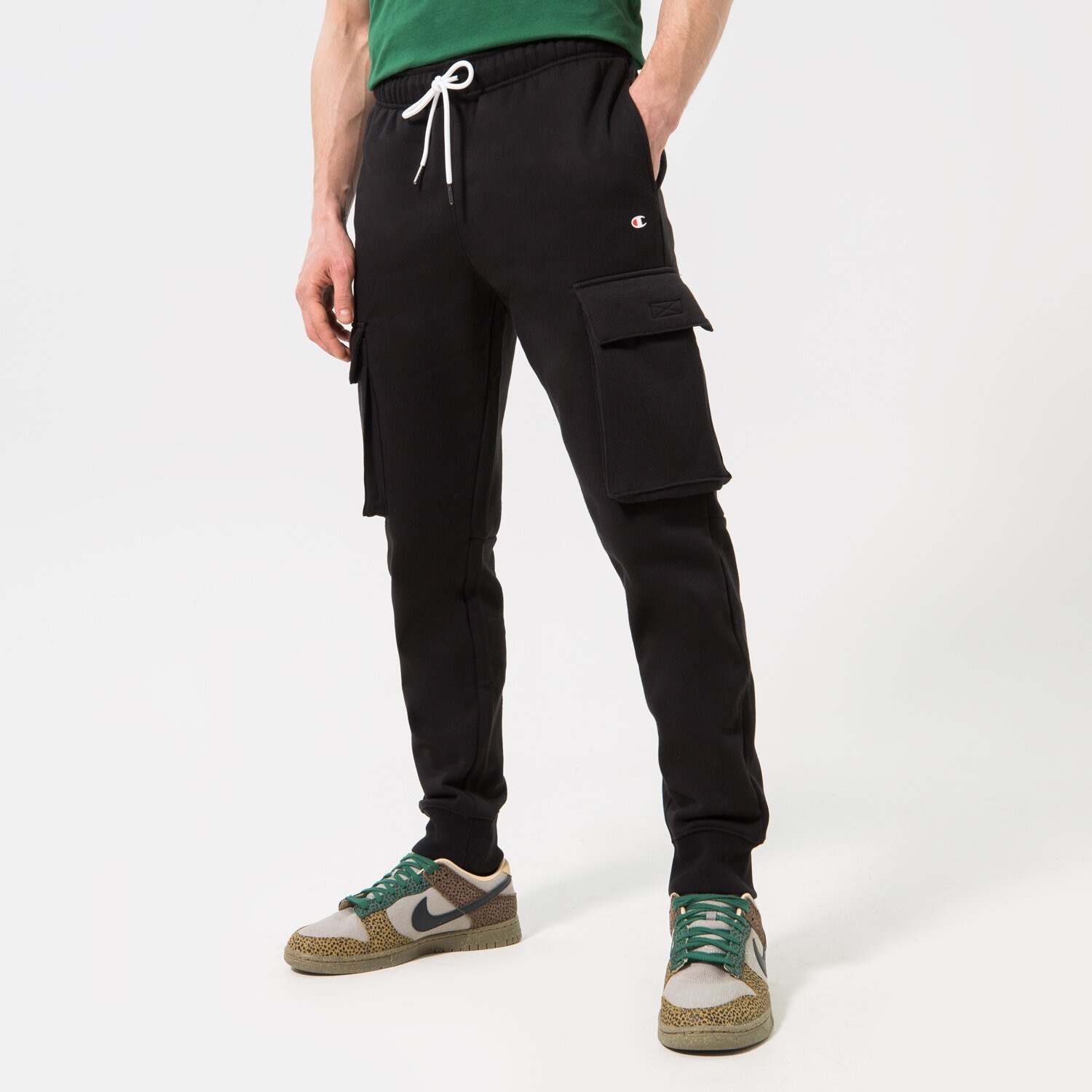 Bărbați pantaloni CHAMPION PANTALONI  RIB CUFF CARGO PANT 218345KK001 Negru