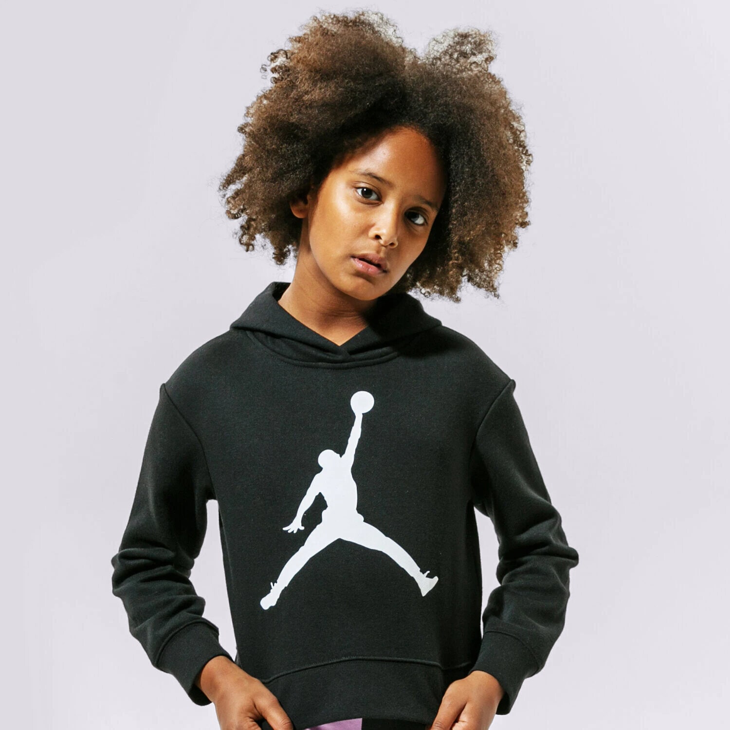 Copii bluză JORDAN BLUZĂ CU GLUGĂ JDG JUMPMAN CORE PO GIRL 45A442-023 Negru