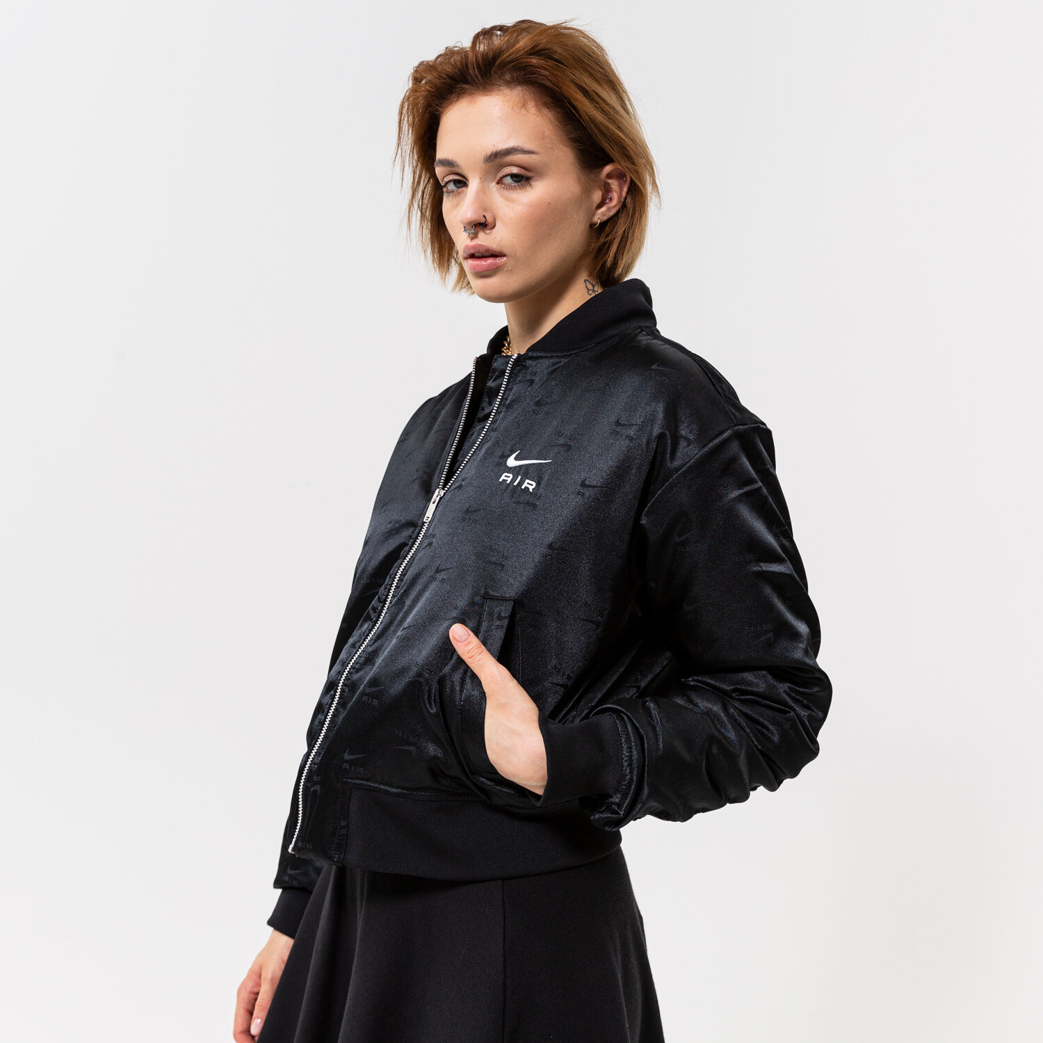 Femei jachetă NIKE JACHETĂ W NSW AIR BMBR JKT DV4372-010 Negru