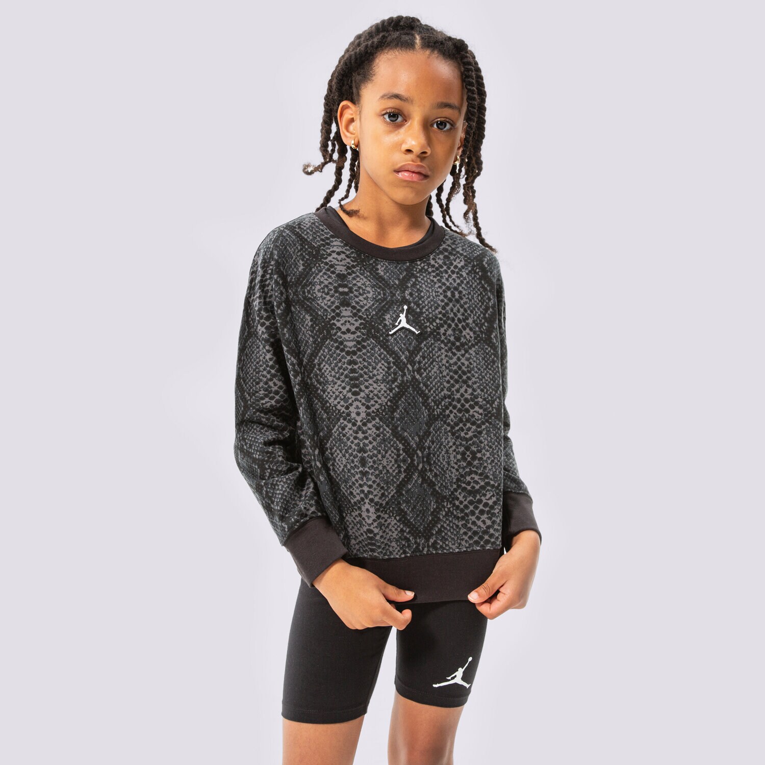 Copii bluză JORDAN BLUZĂ ESSENTIALS SNAKE CREW GIRL 45B312-023 Negru