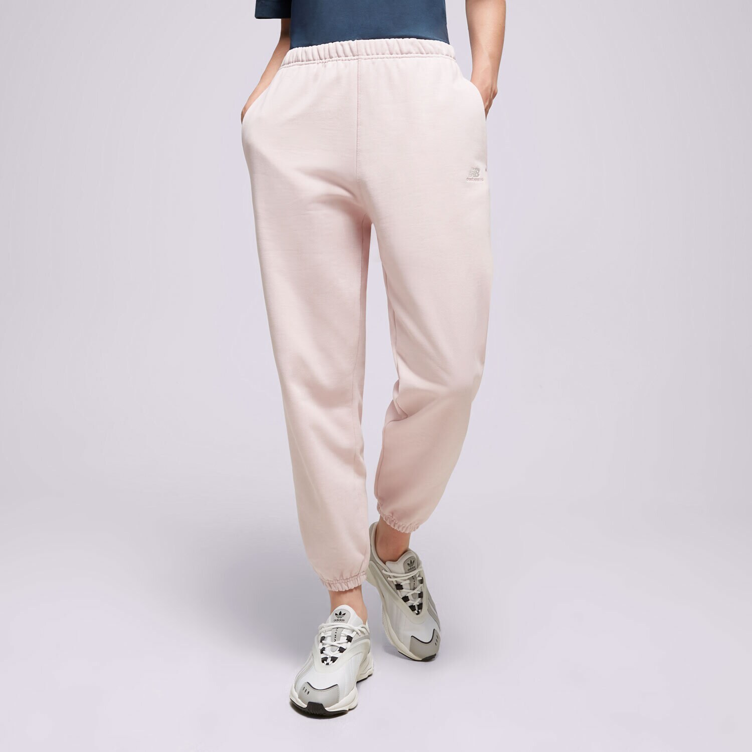 Femei pantaloni NEW BALANCE PANTALONI  ATHLETICS REMASTERED FRENCH WP31503SOI Roz