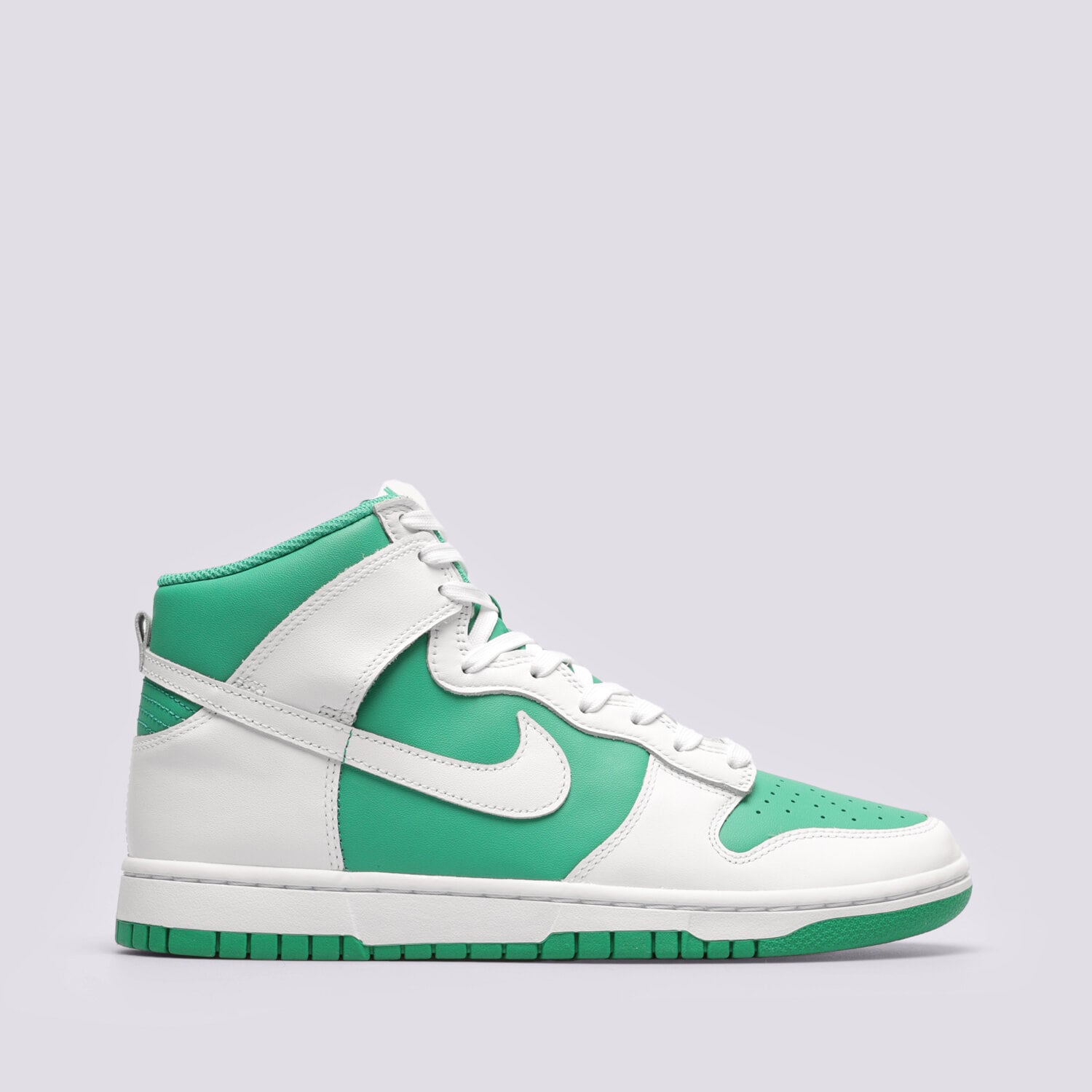 Barbați pantofi sport NIKE DUNK HIGH RETRO BTTYS DV0829-300 Alb
