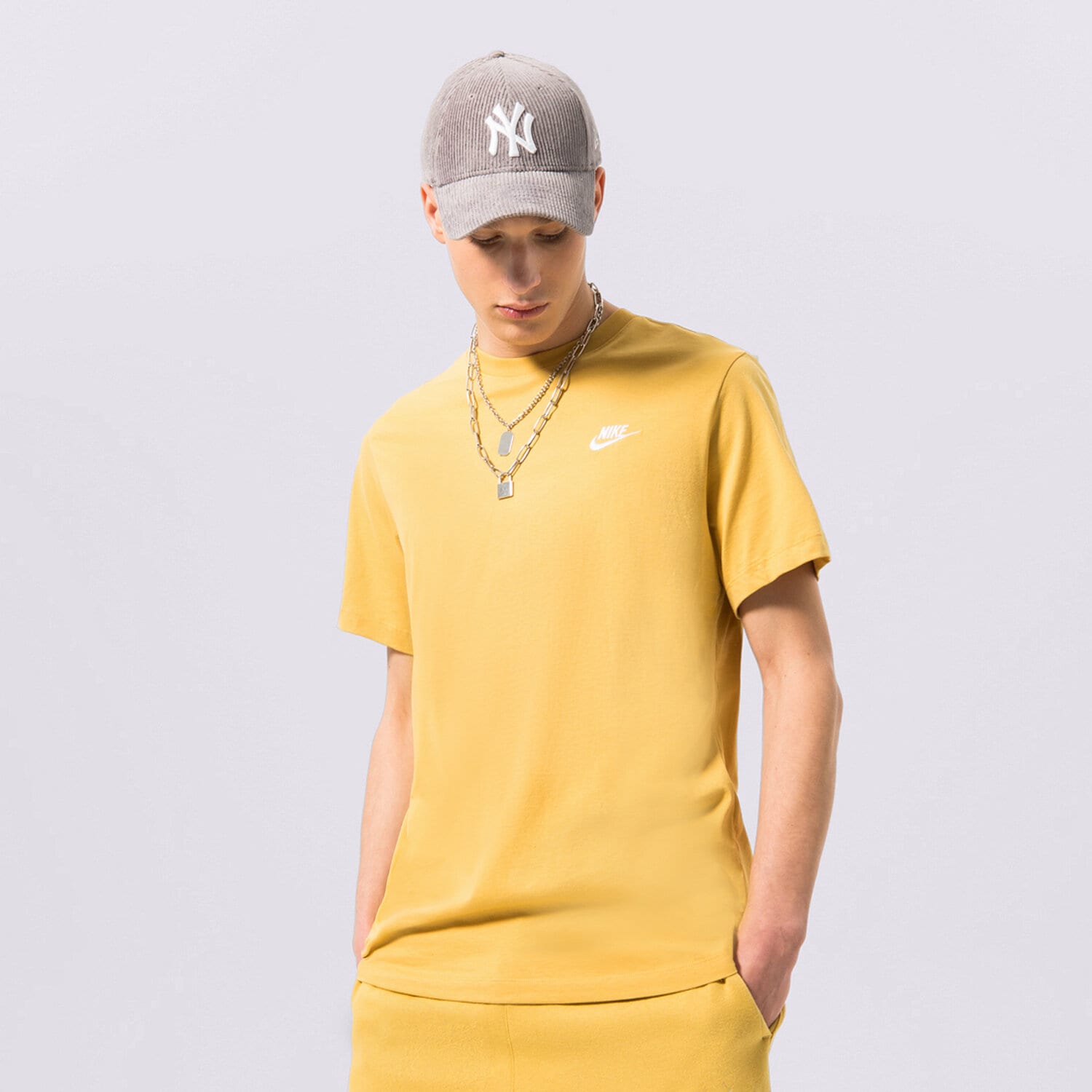 Bărbați tricou NIKE TRICOU SPORTSWEAR CLUB AR4997-725 Galben Muștar