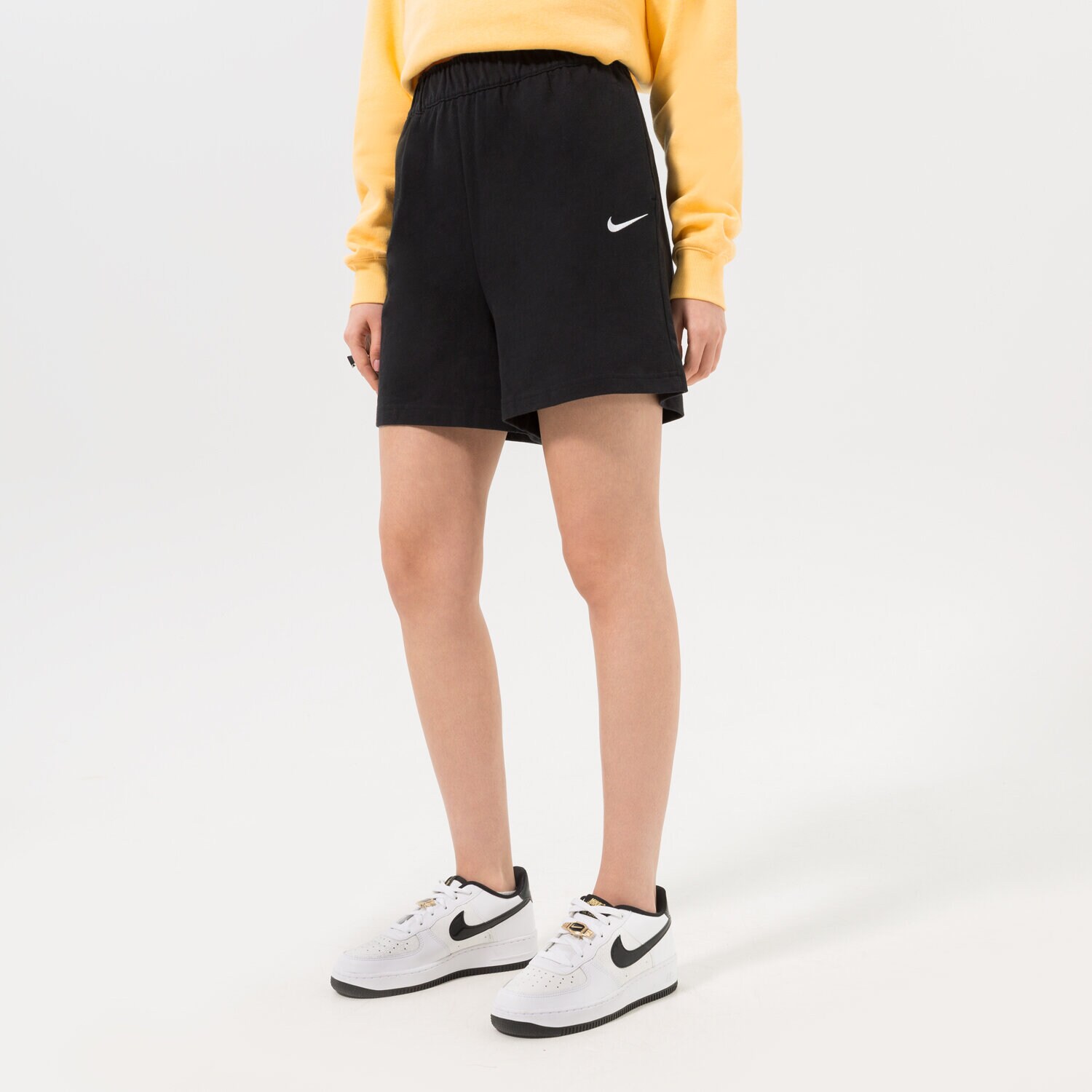 Femei pantaloni scurți NIKE PANTALONI SCURȚI DM6728-010 Negru